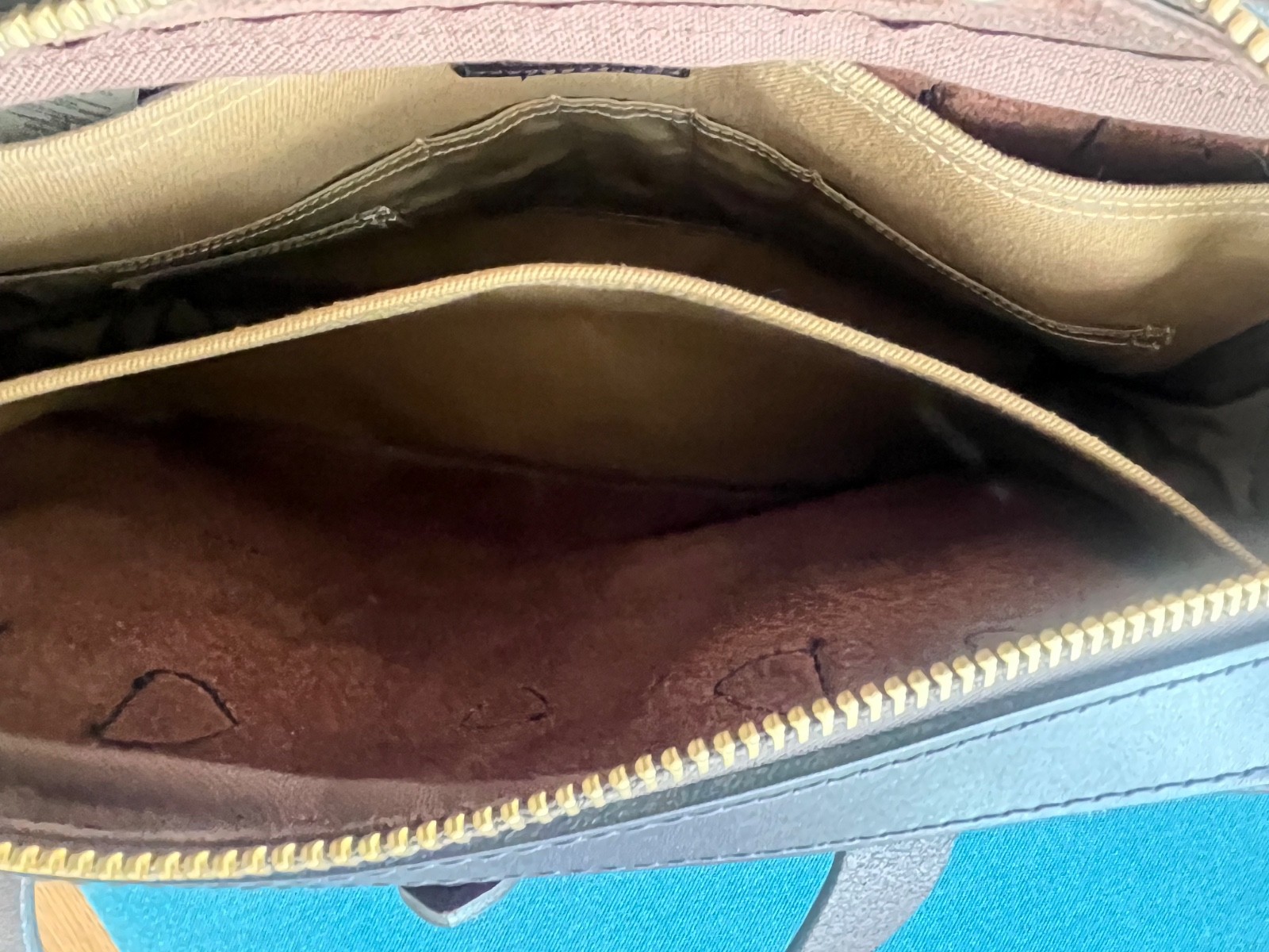 FILSON HERITAGE LEATHER BRIEFCASE, EXCELLENT CONDITION, MADE IN USA