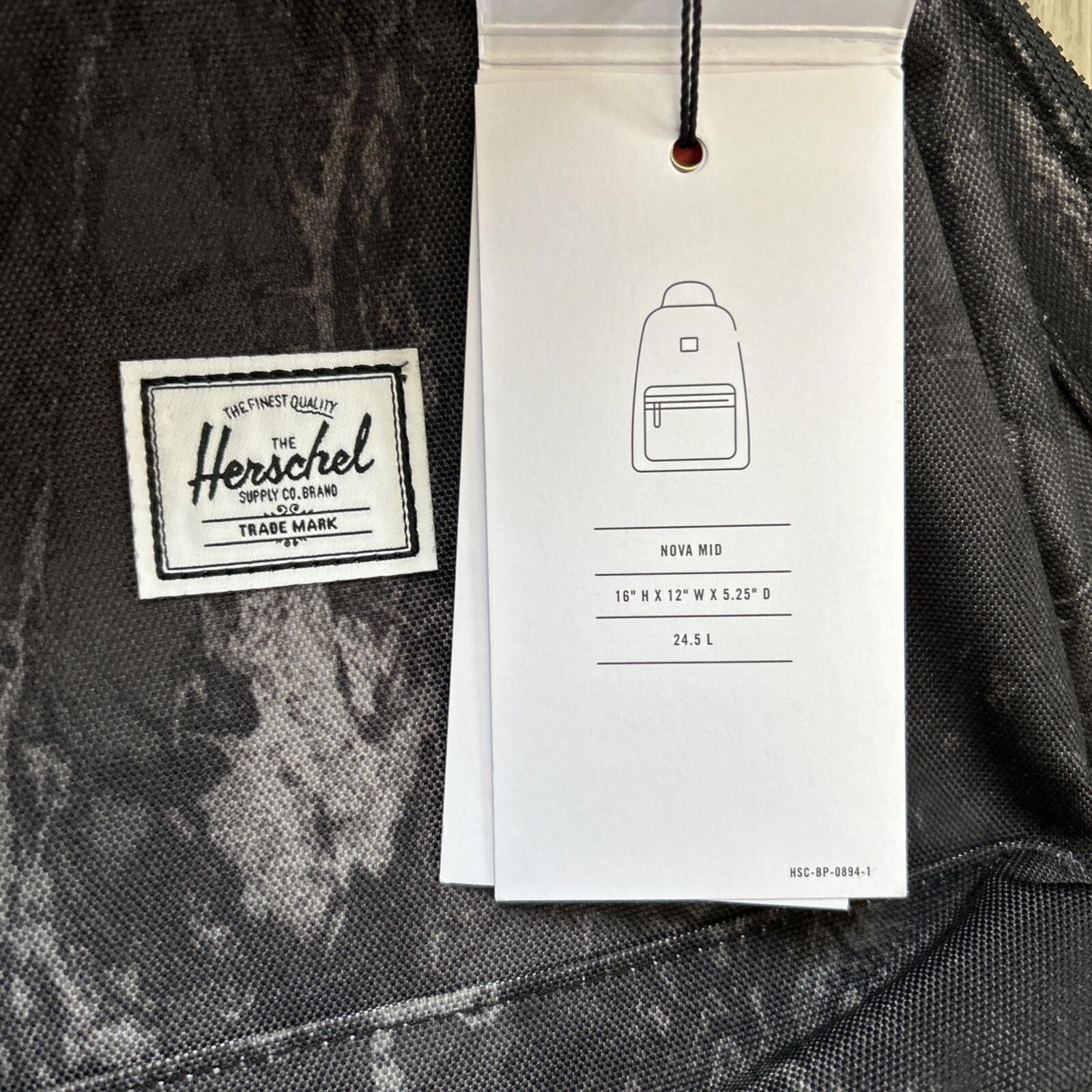 Herschel Nova Mid Volume Backpack Black Marble 13″ Laptop Bag 18L New With Tag