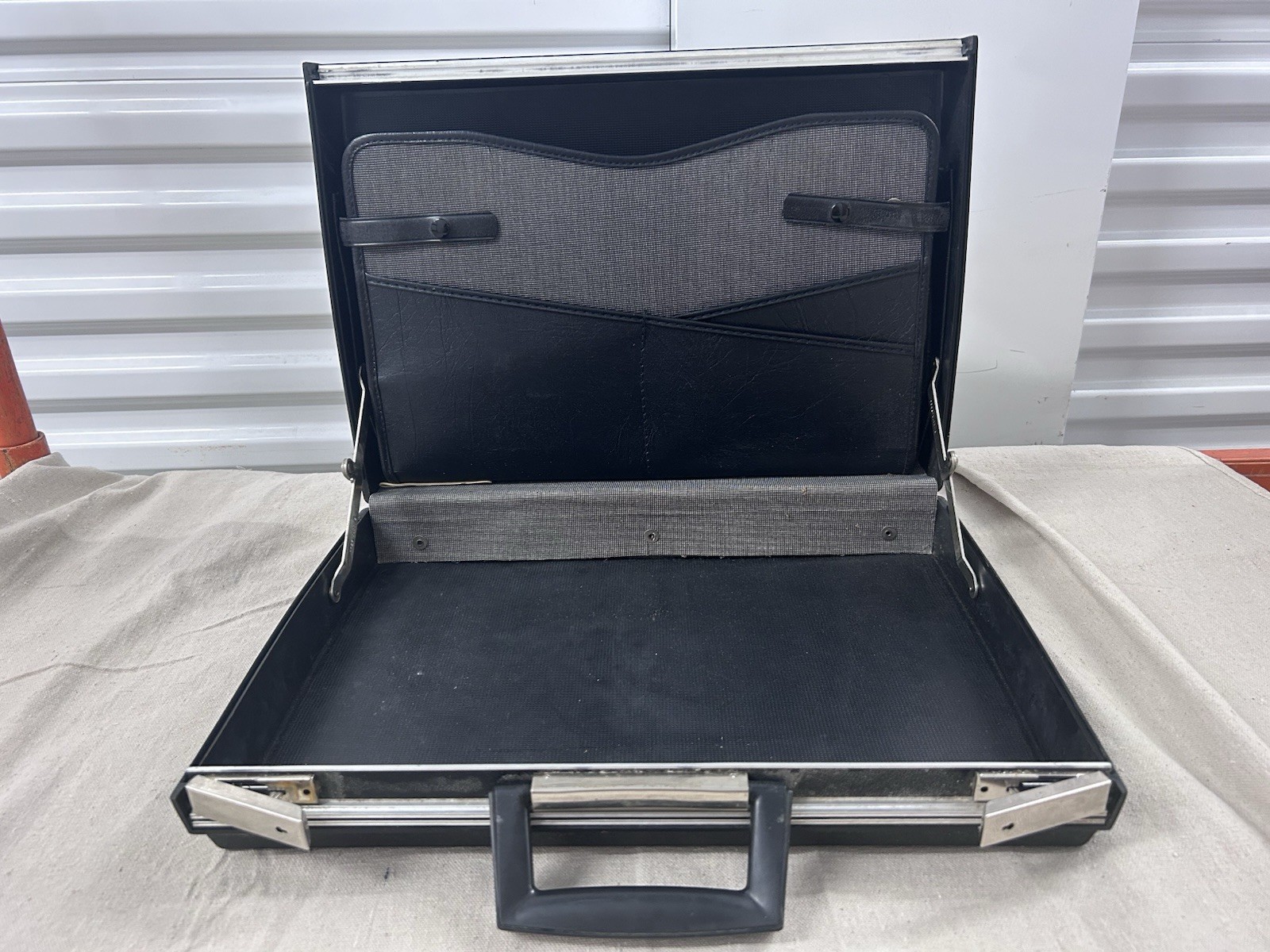 Vintage Stebco Briefcase Attaché Hard-sided Case