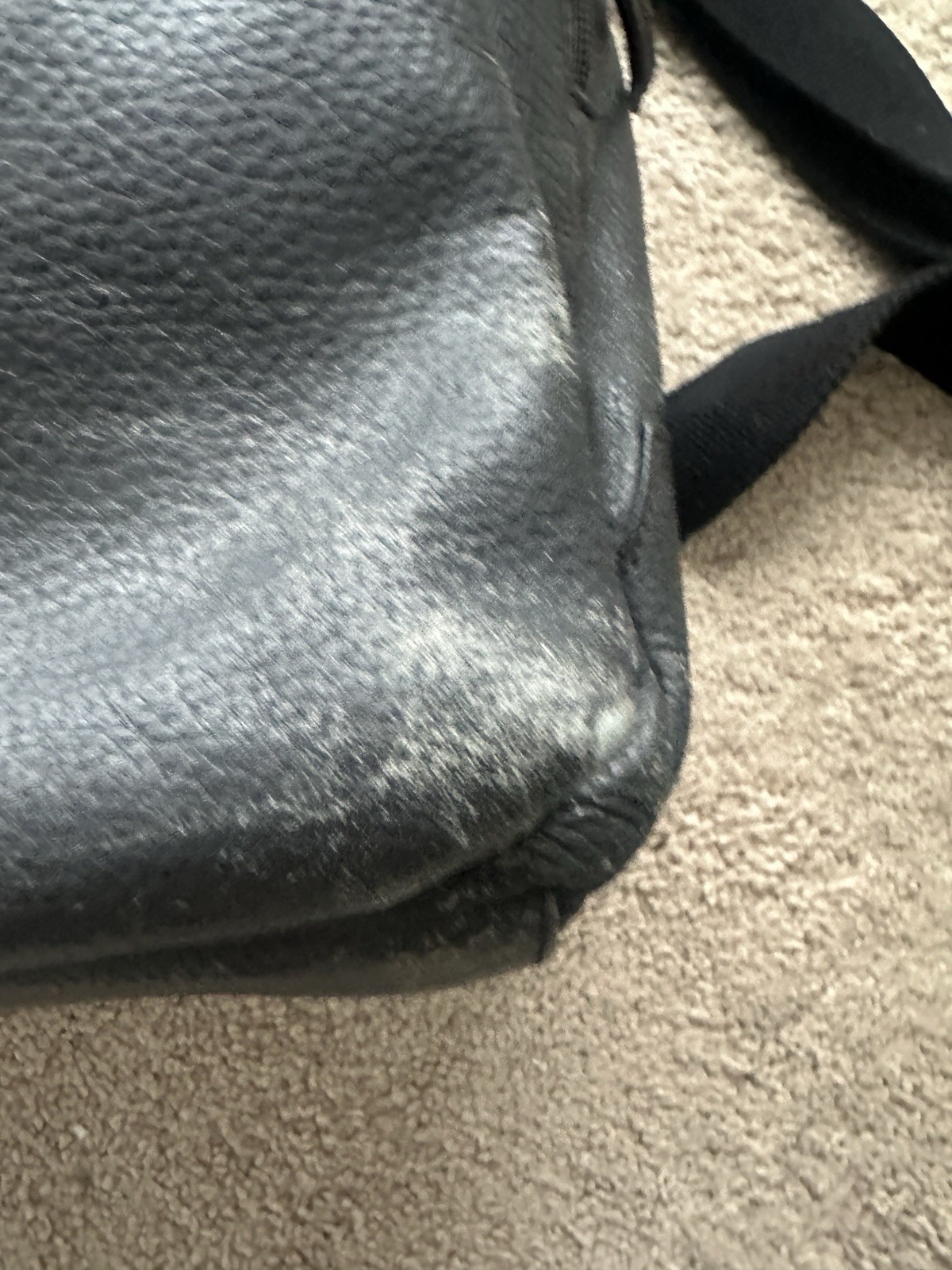 Cole Haan CHDM11026 Pebble Backpack for Men – Leather,…
