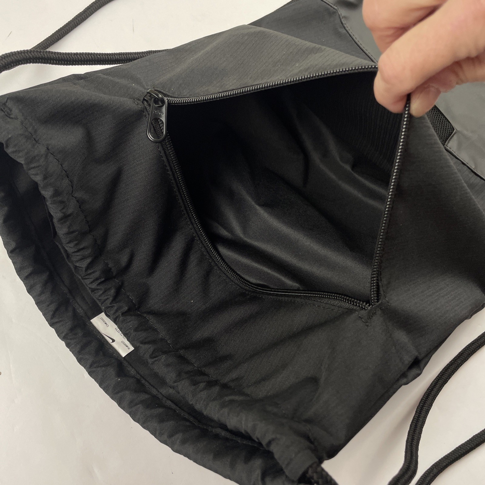 New Nike Brasilia 9.5 Drawstring Training Gym Sack Black 20″x 13″ Canvas Poly