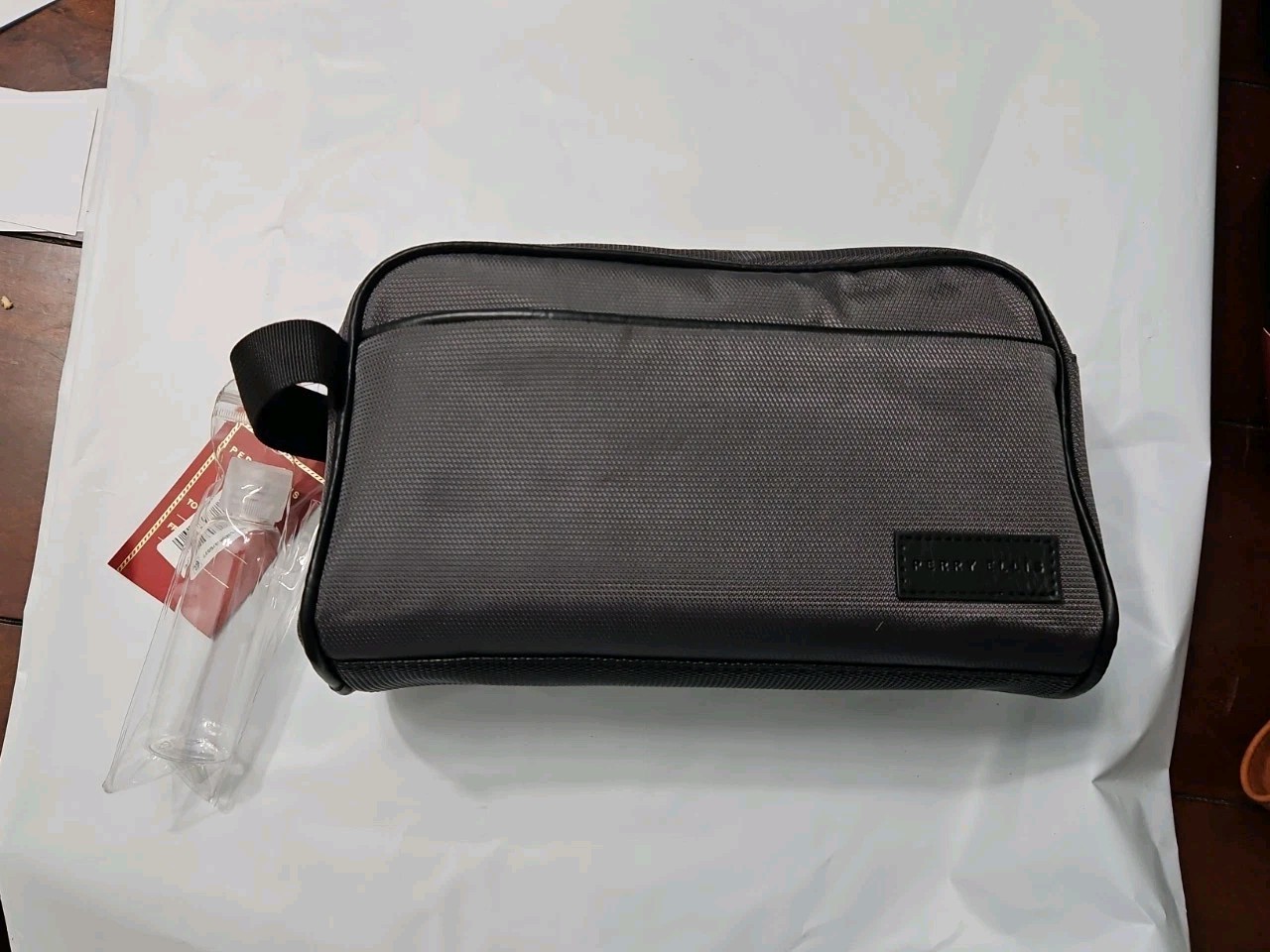 PERRY ELLIS PORTFOLIO Men’s Grey Travel Kit W/Travel Bottle & Handle New