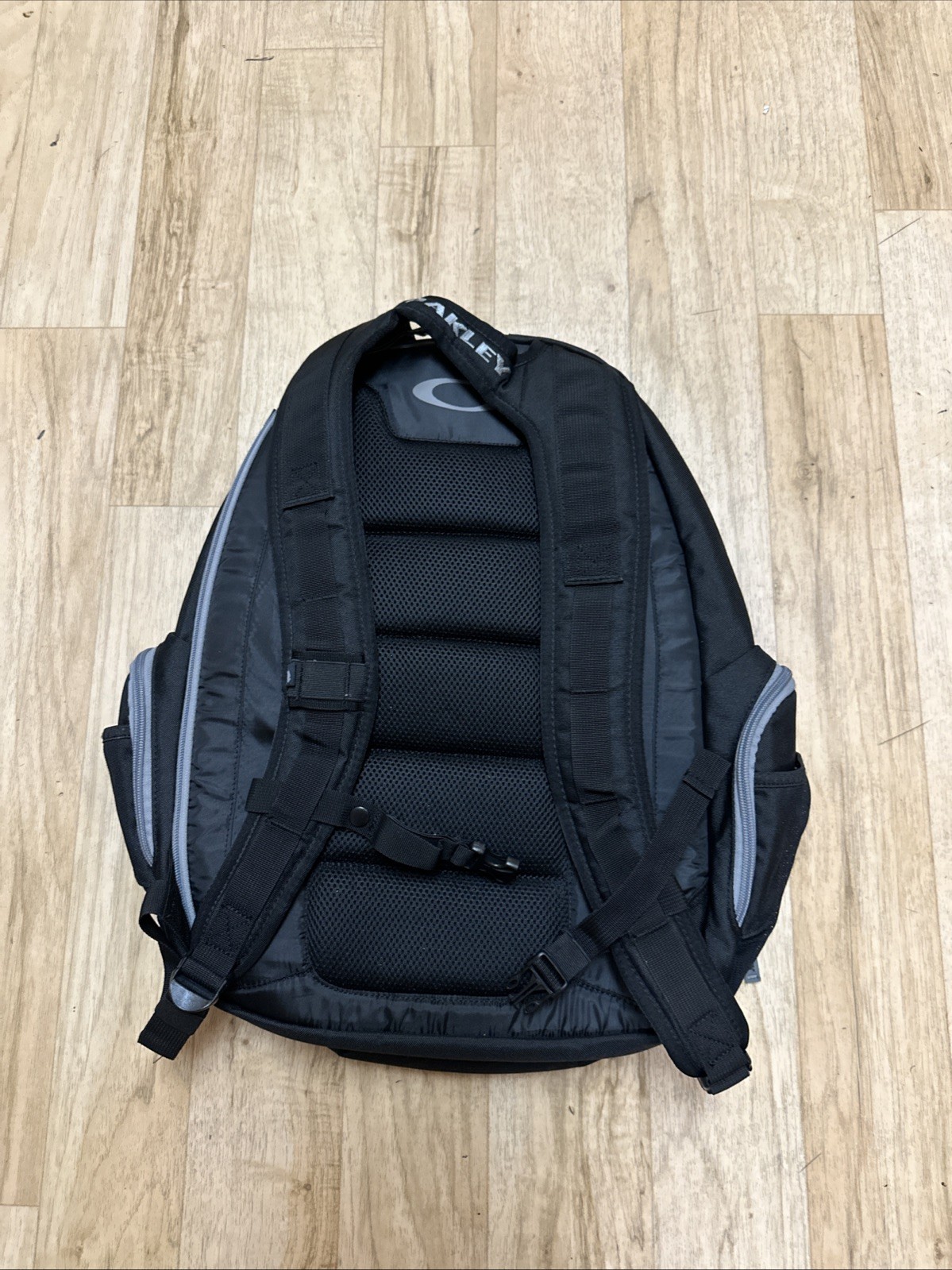 Vintage Y2K Oakley Hydrofuse Tactical Backpack Black 3in1 Multi Compartment Bag