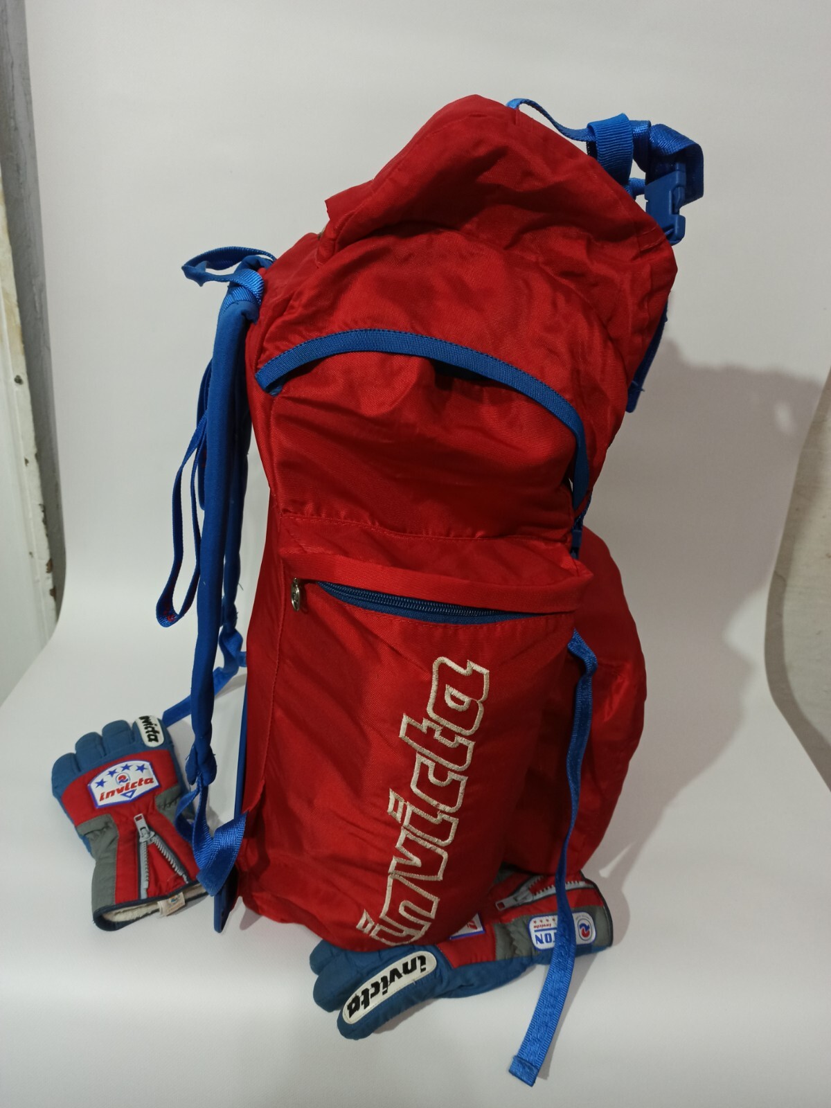 Invicta backpack Ranger LT65 Red USED imported direct from Milan Italy!