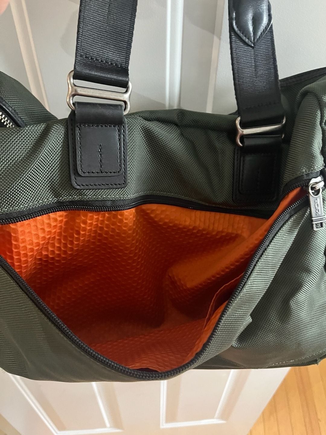 011-0011 TUMI Alpha Bravo 2-Way Briefcase/Travel Bag in Olive Green Nylon