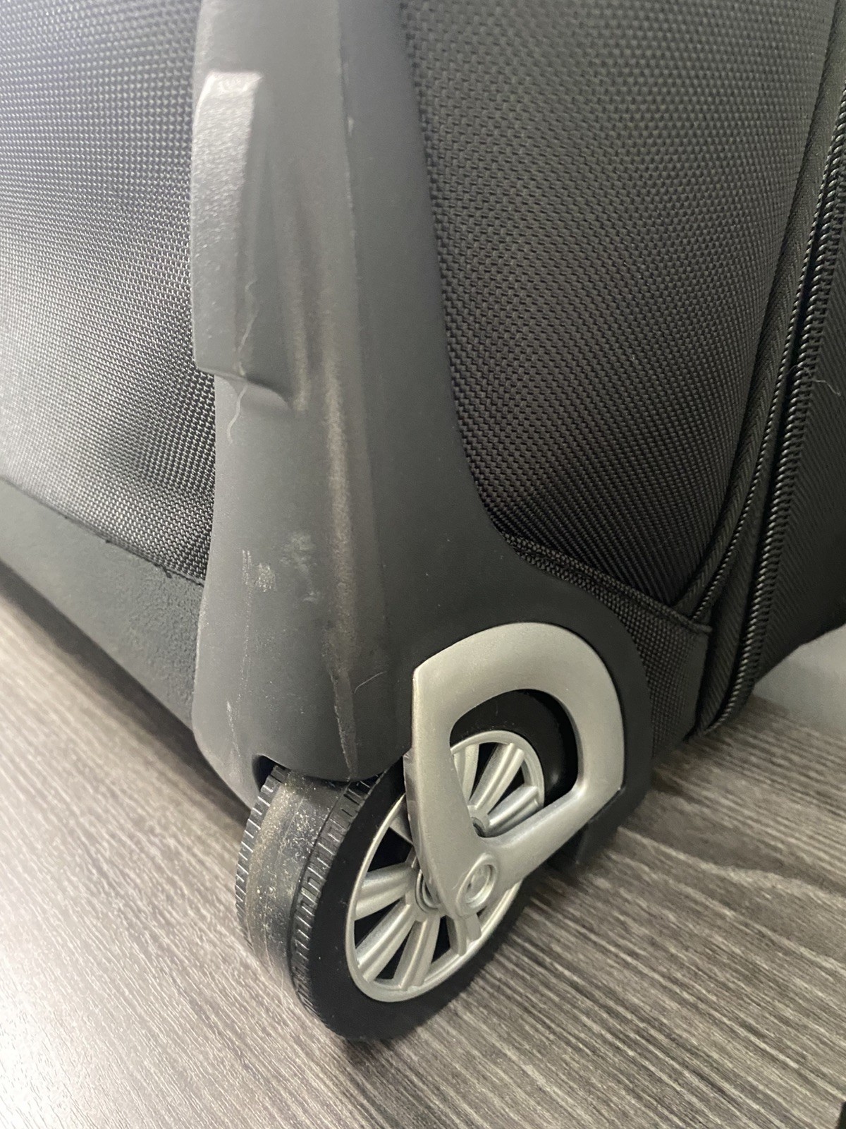 LuggeX Rolling Travel Briefcase Carry On Laptop Bag Wheels Black Multiple Pocket