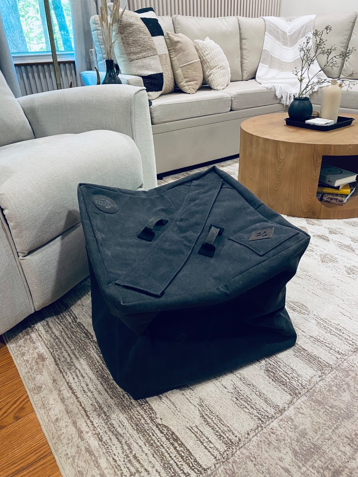 UNUSED Revelry Supply “Earthy” The Courier X-LARGE Smell Proof Box Bag Transport