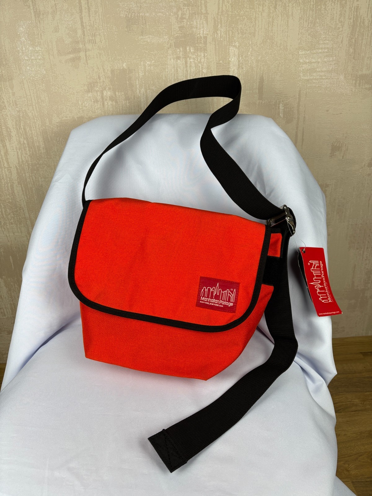 Manhattan Portage CORDURA Vintage Messenger Bag (Orange)