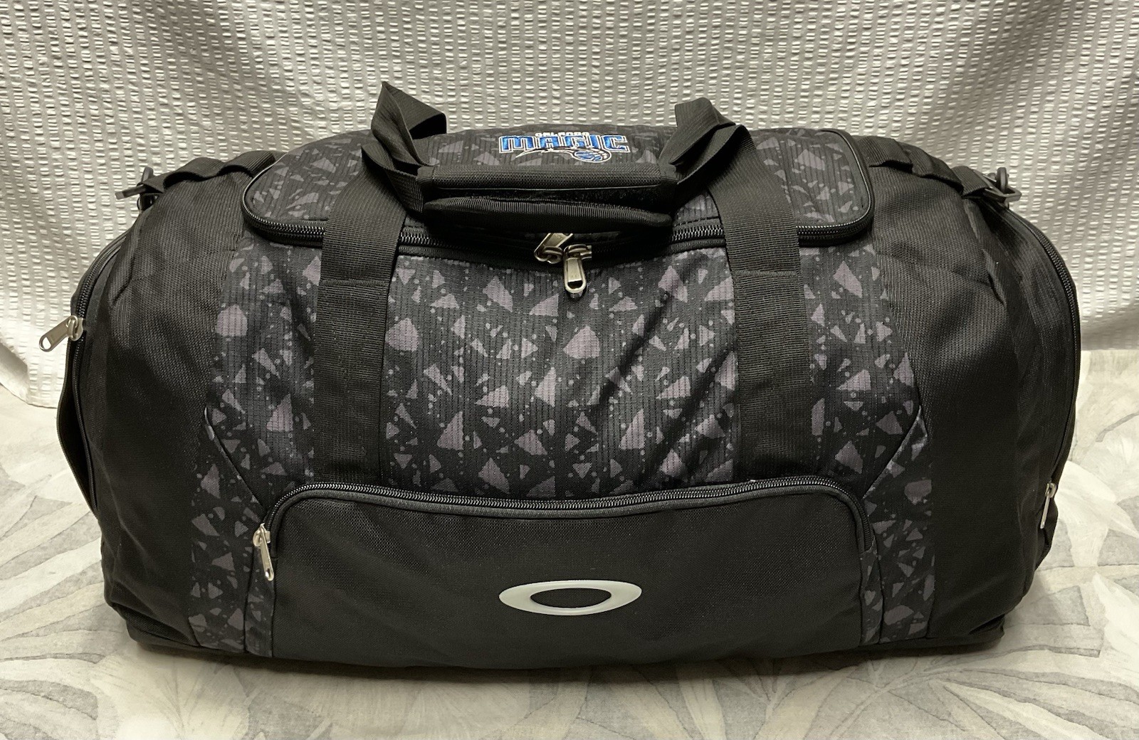OAKLEY 55L ORLANDO MAGIC 55L Duffel Bag “Gym To Street” Travel Utility Y2K 92904