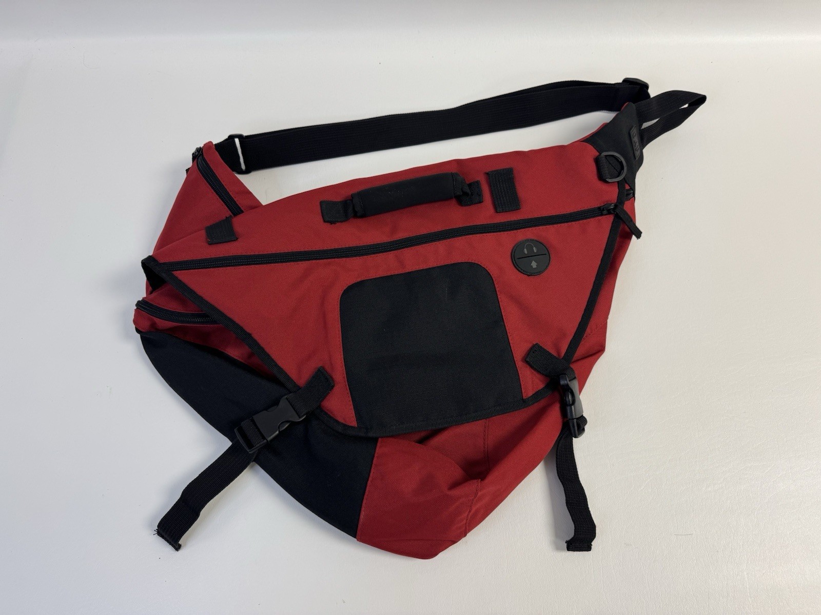 Vtg GAP 2005 Sling Bag Y2K Single Strap Crossbody Shoulder Backpack Gorpcore Red