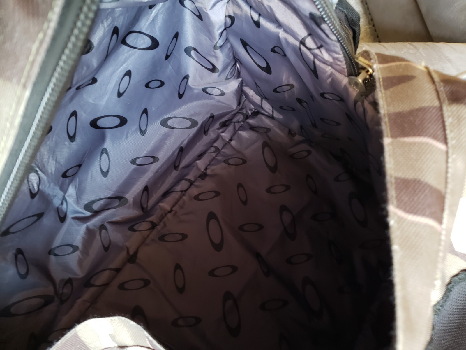 Oakley Tactical Field Gear Duffle Bag Backpack Camo Black – Great Condition!