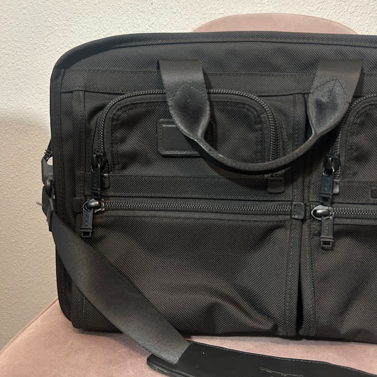 TUMI Alpha 2 T-Pass Medium Screen Laptop Brief Laptop Briefcase Bag Carry On