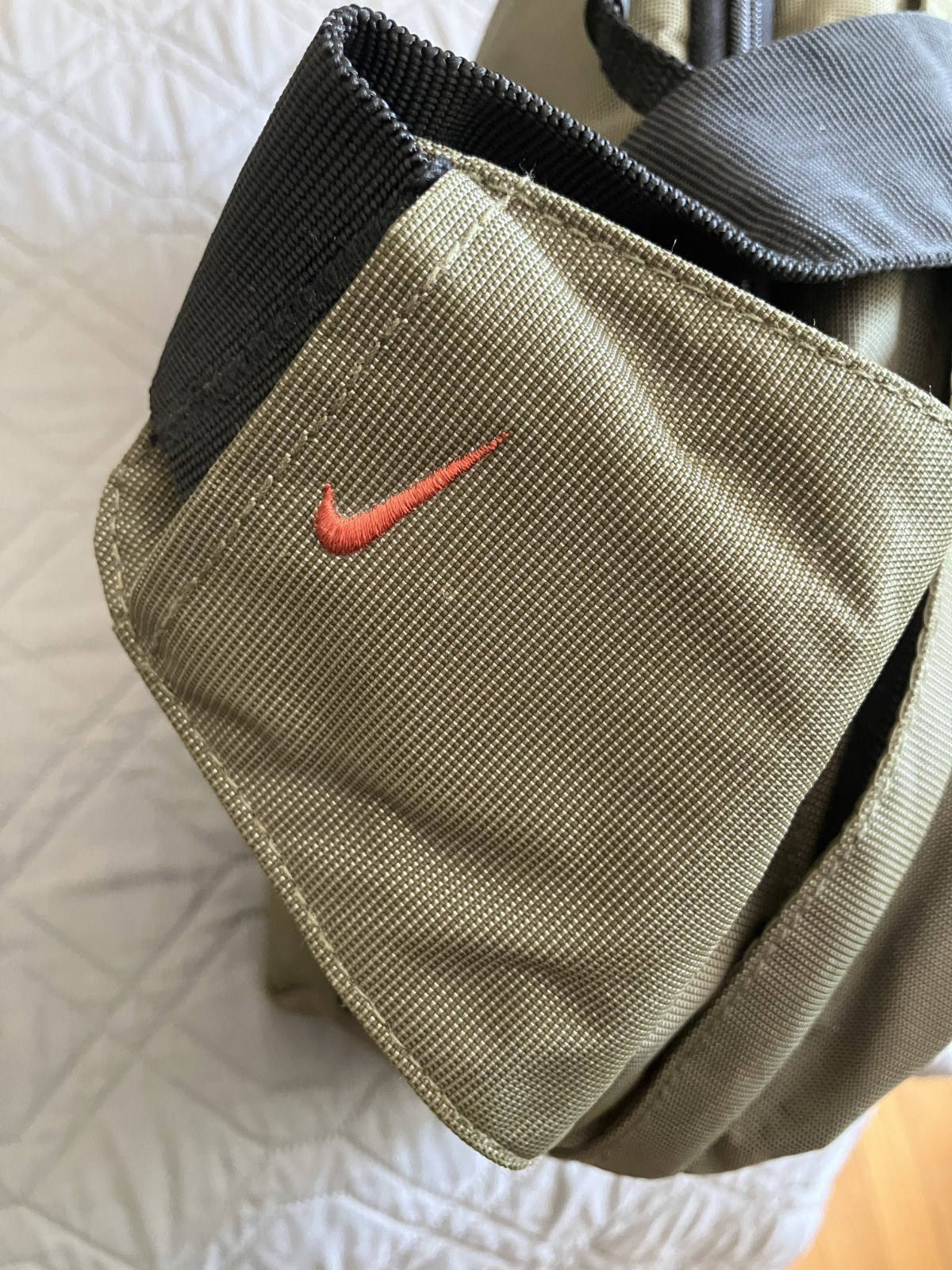 Vintage Nike -Y2K Tech Crossbody Messenger – Athletic Laptop Side Bag – Green