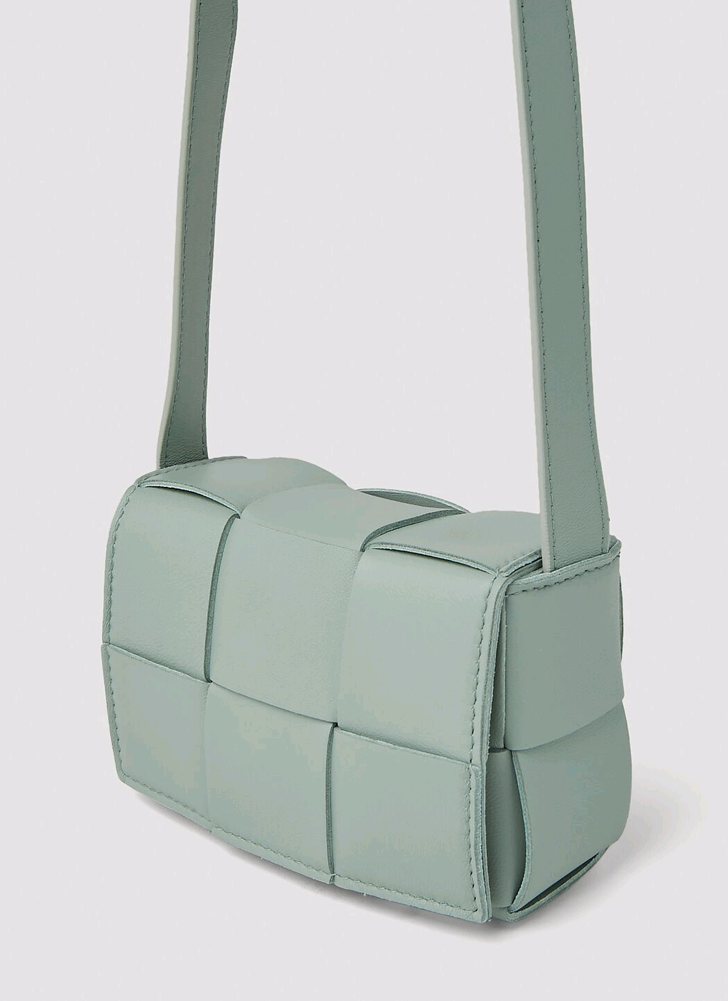 (NO CUSTOMS TAX) BOTTEGA VENETA Candy Cassette green crossbody intrecciato bag