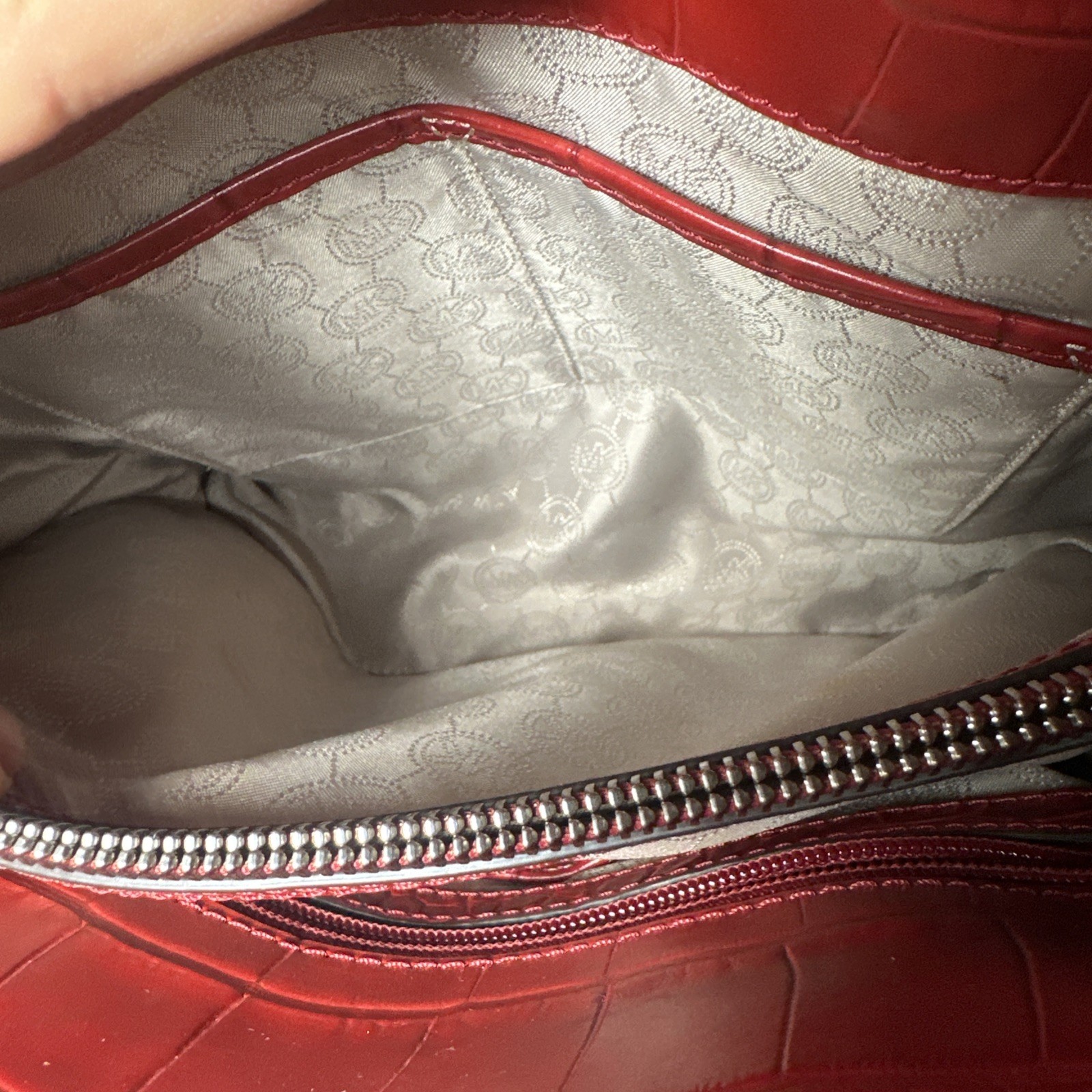 Michael Kors Tote Shoulderbag Dillon Crocodile Red Leather Removable Strap EUC