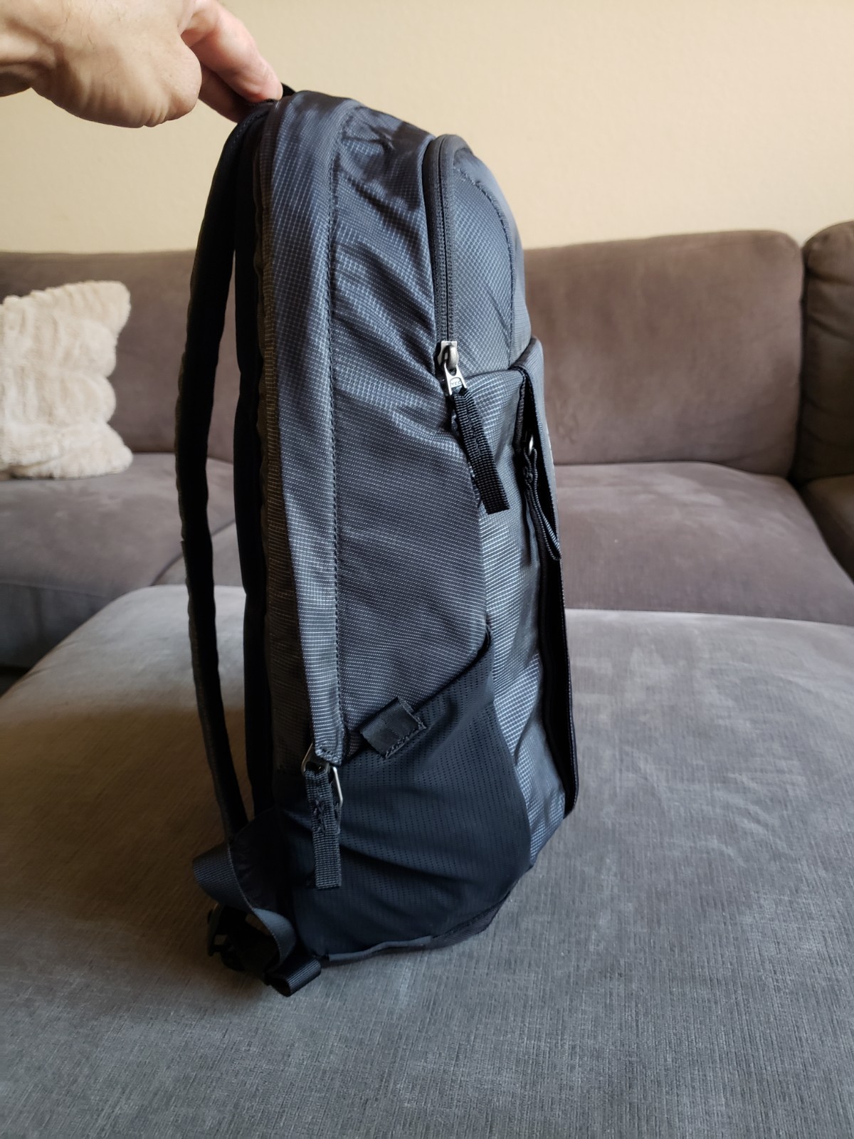 RARE!! Wharton School Backpack Chubb Exec – Thule Enroute 18 – NEW WITHOUT TAGS!