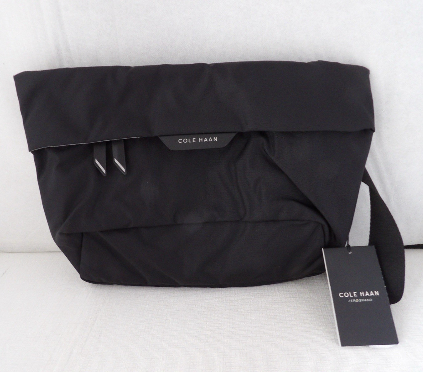 NWT Authentic COLE HAAN ZEROGRAND CENTRAL Black Nylon Men’s Sling Bag Unisex