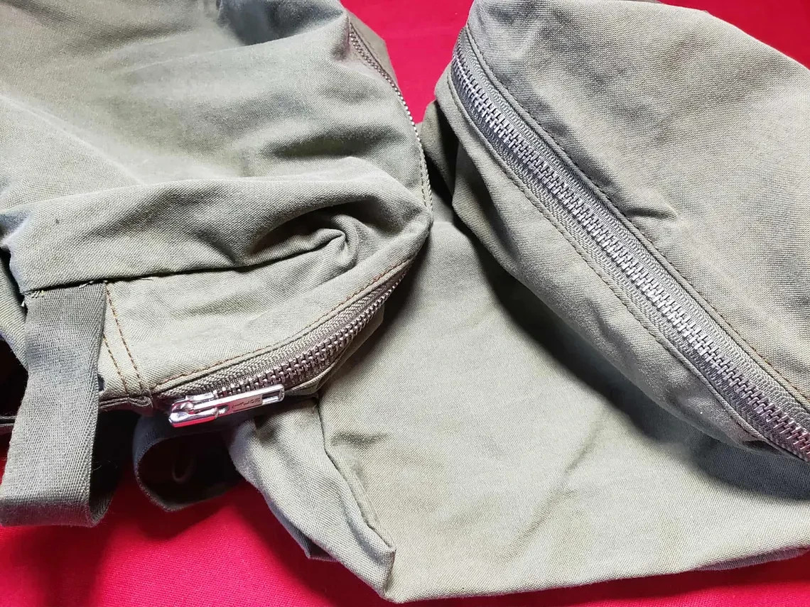 Military DOPP KIT / ZIPPER DITTY BAG, Travel Toiletry Bag, Reproduction, Vintage