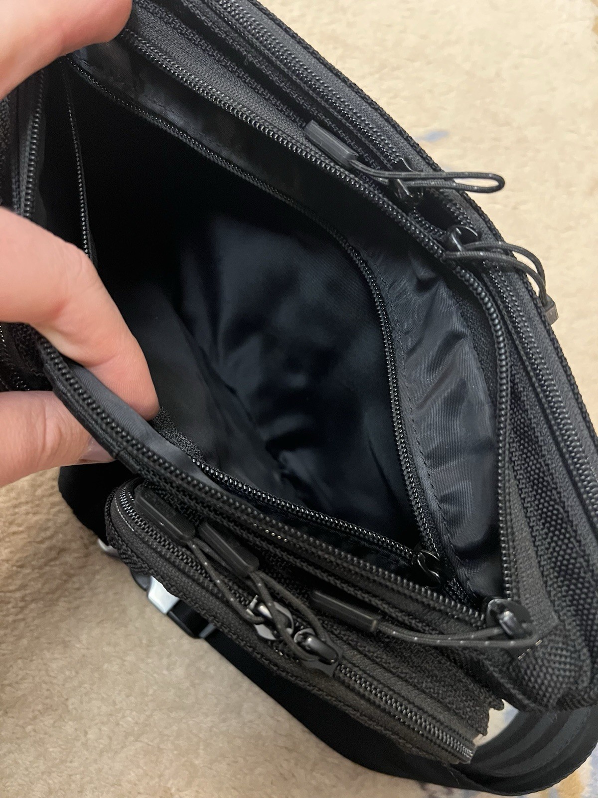 Chrome Industries MXD Segment Notch Sling Bag Low Profile Crossbody Black READ
