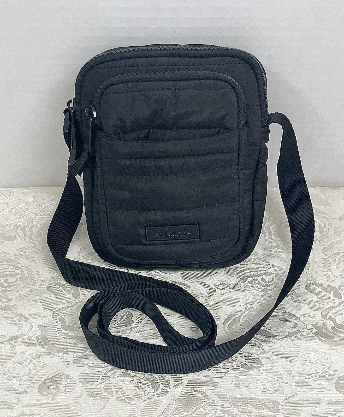 Reebok Andrea Quilted Black Sm. Crossbody Handbag Bag Zipper Adjustable Strap