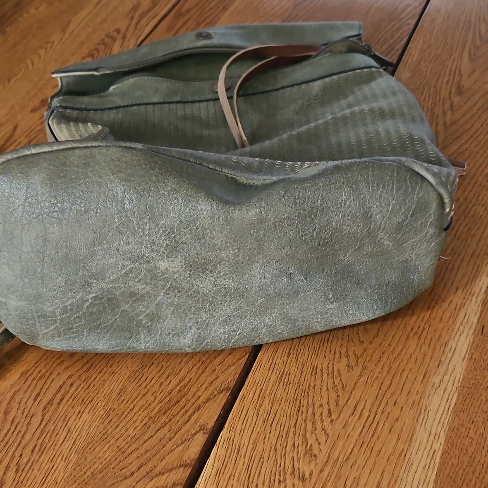 Green Large Backpack Top Handle Adjustable Straps Zip/Magnetic Closure Unisex