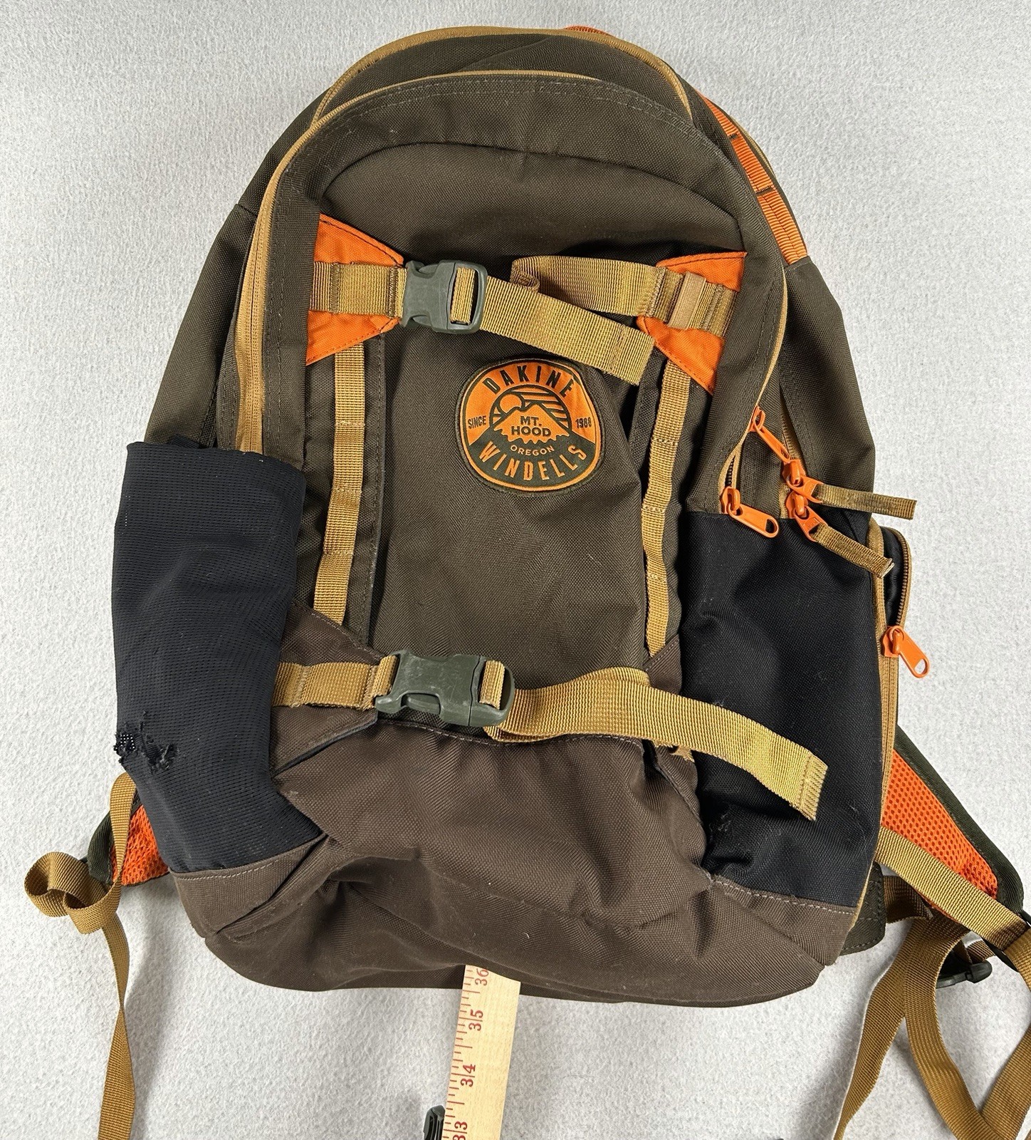 Dakine Windells Mission 25L Snowboard Backpack Mt. Hood READ