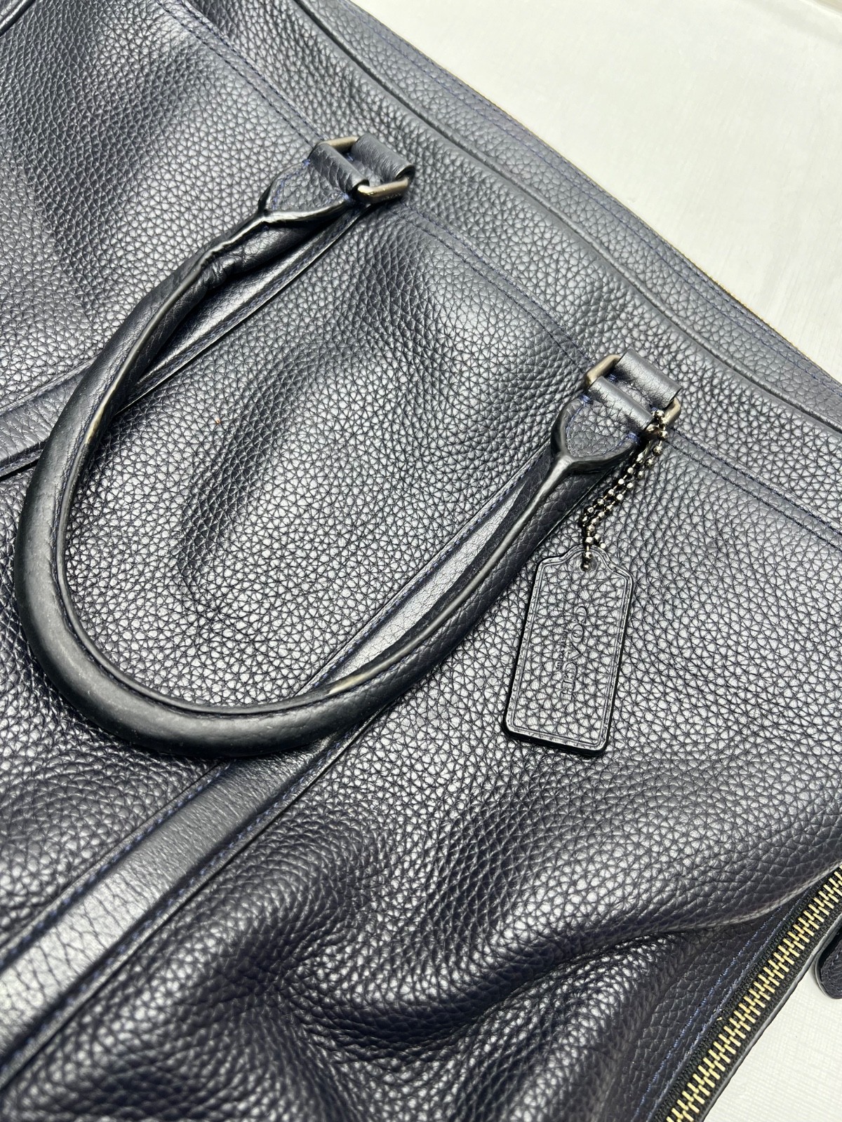 Coach Metropolitan Slim Brief, model 54929