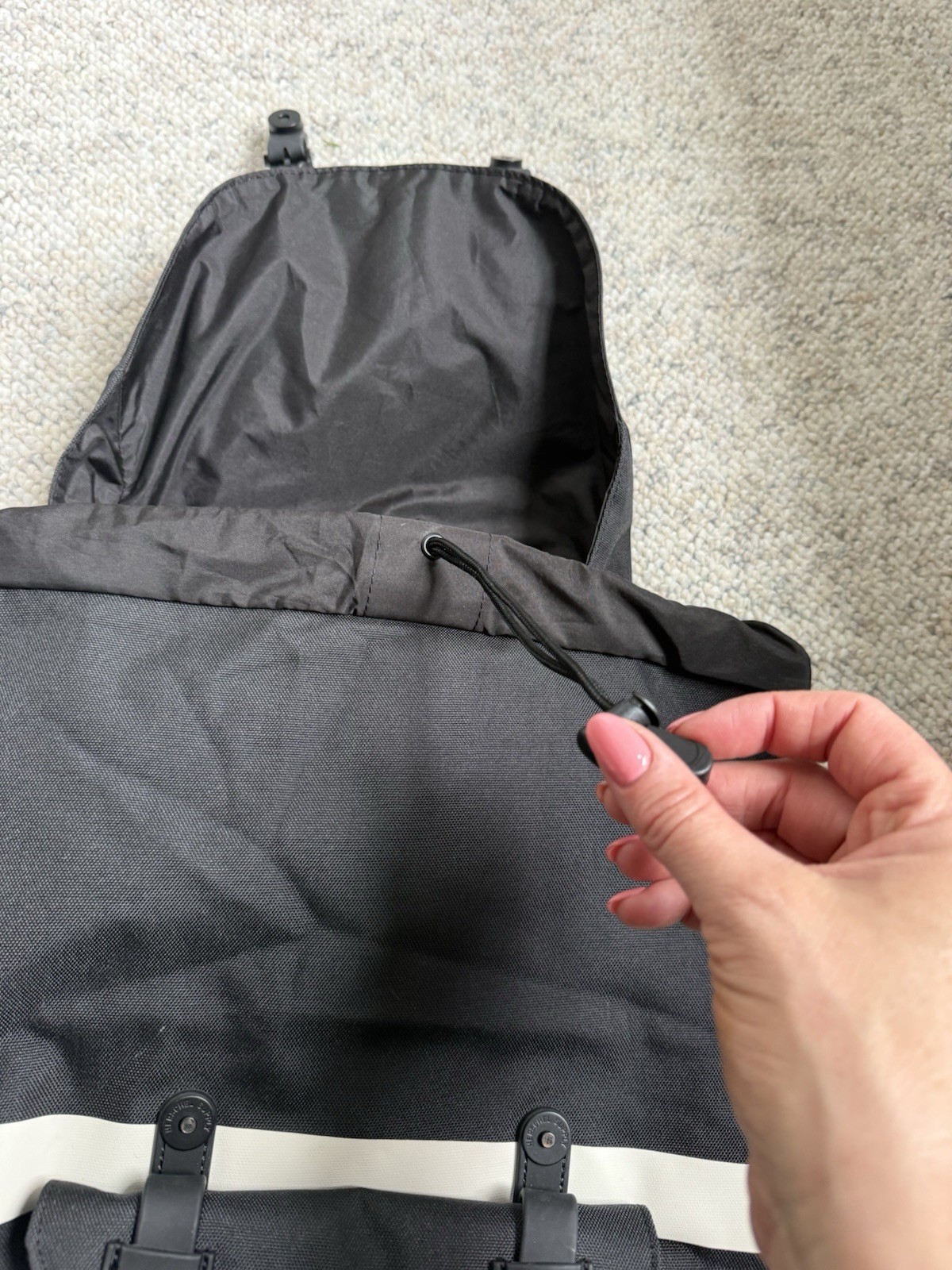 Herschel Little America Backpack- mid volume 21L