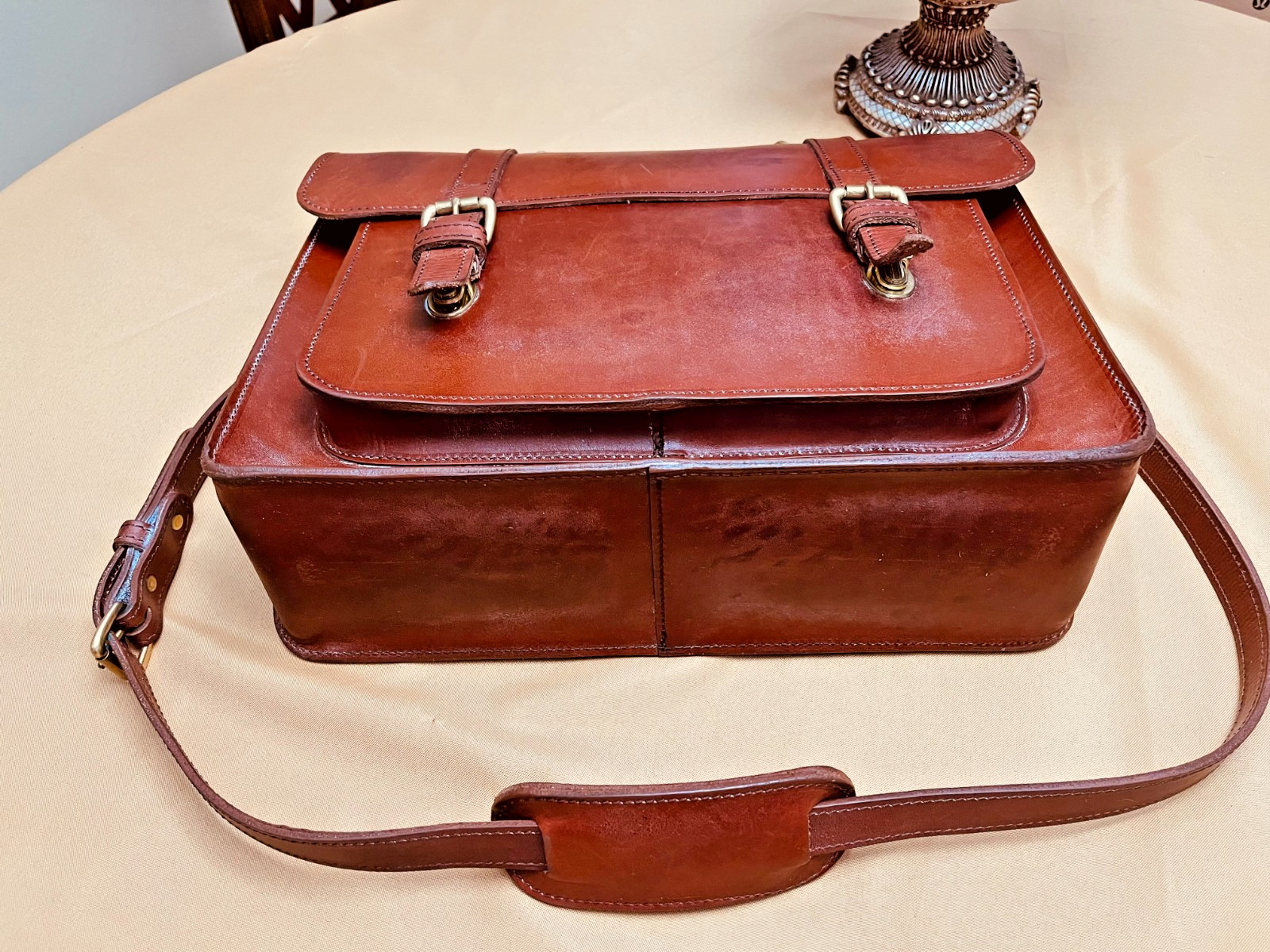 TANNER’S ALLEY American Saddle Leather Briefcase / Messenger bag / Saddle Bag