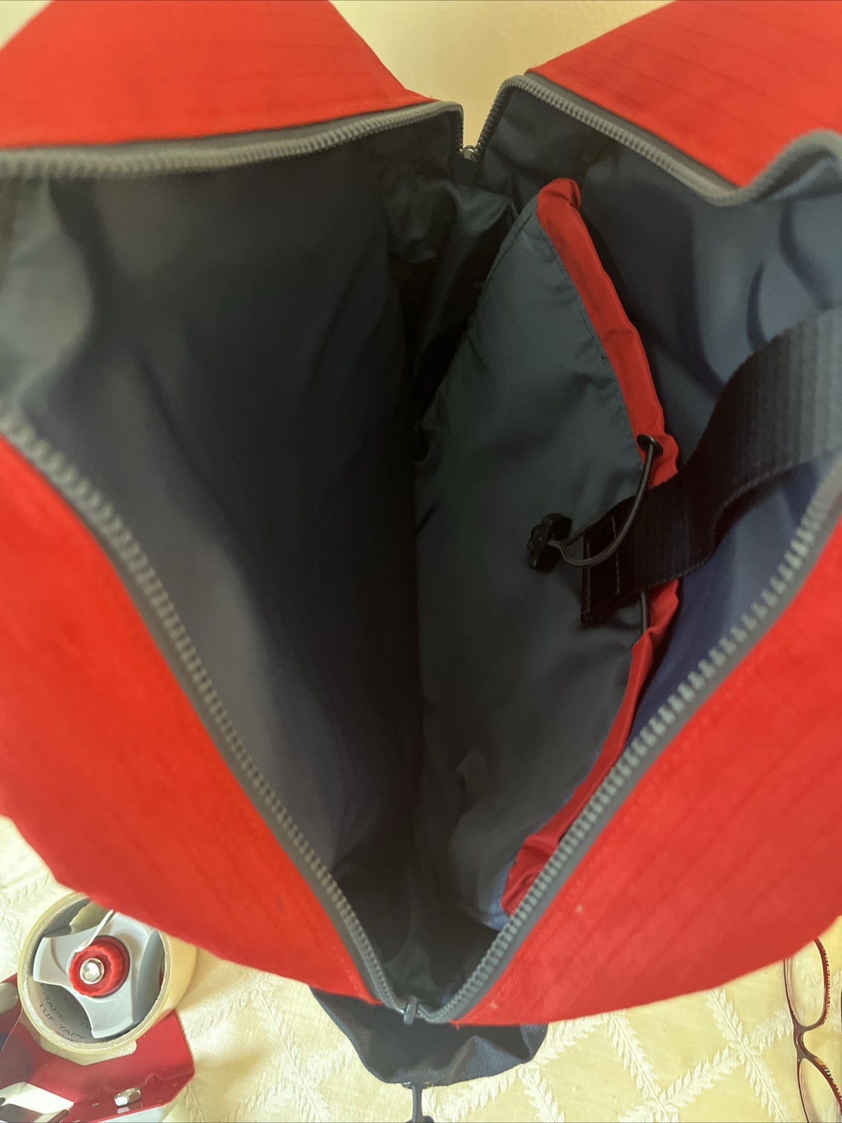 Vineyard Vines Backpack Strap Book Bag Zip Up Red Read description