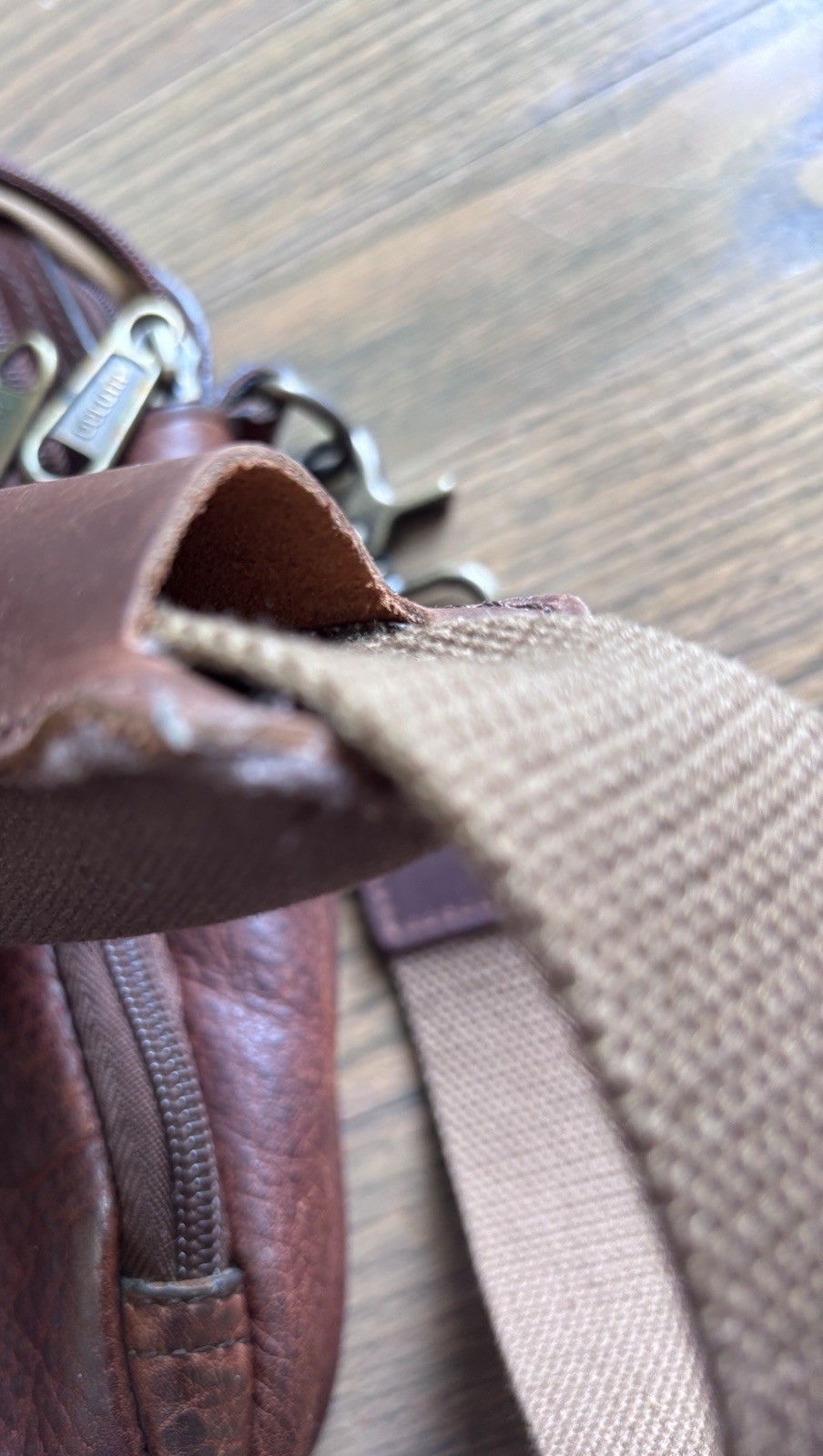 Duluth Trading Co Lifetime Leather Travel Bag Brown Crossbody Messenger 97310
