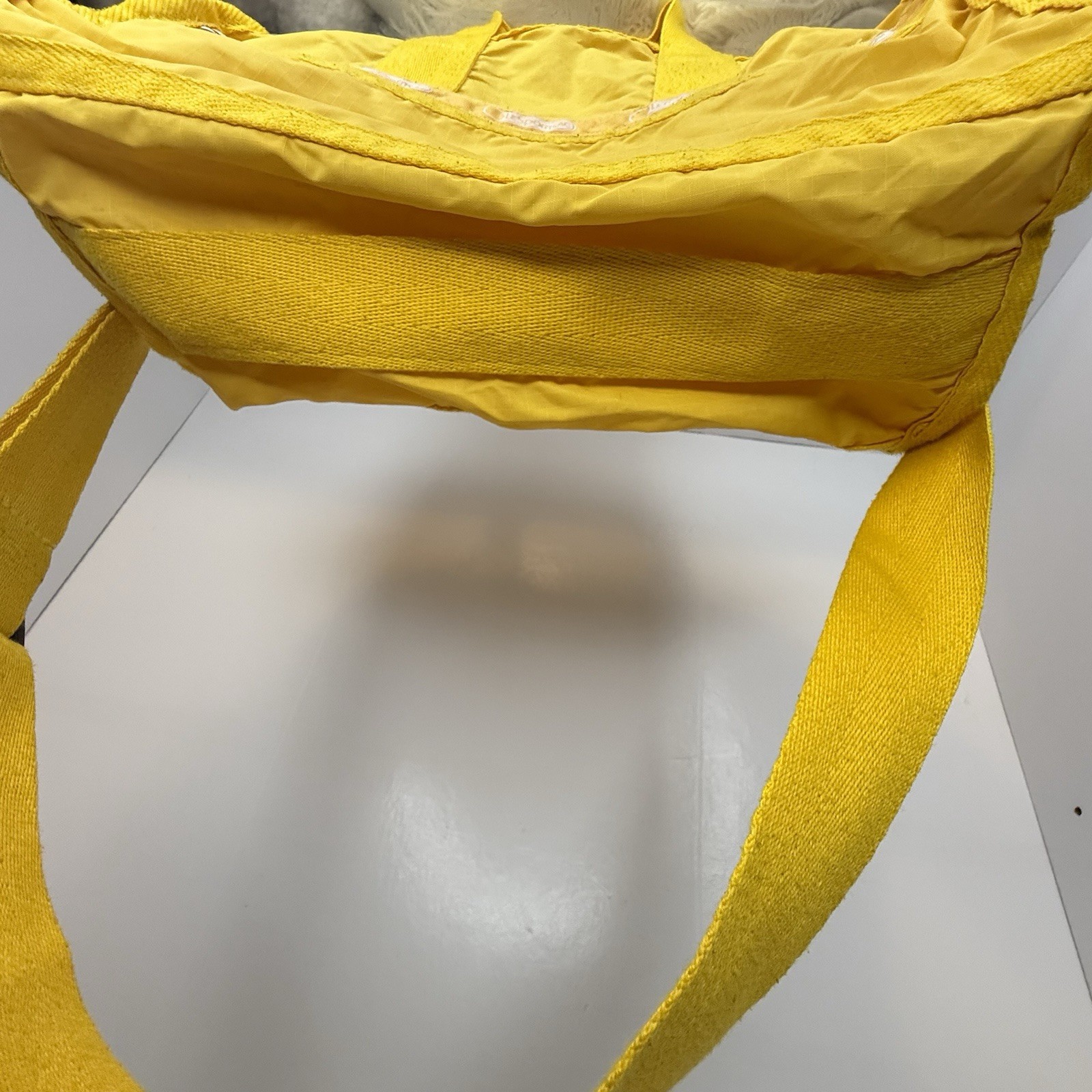 LeSportsac Adjustable Strap Carry On Crossbody Bag Yellow USA Vtg 80s 13”x10”x5”