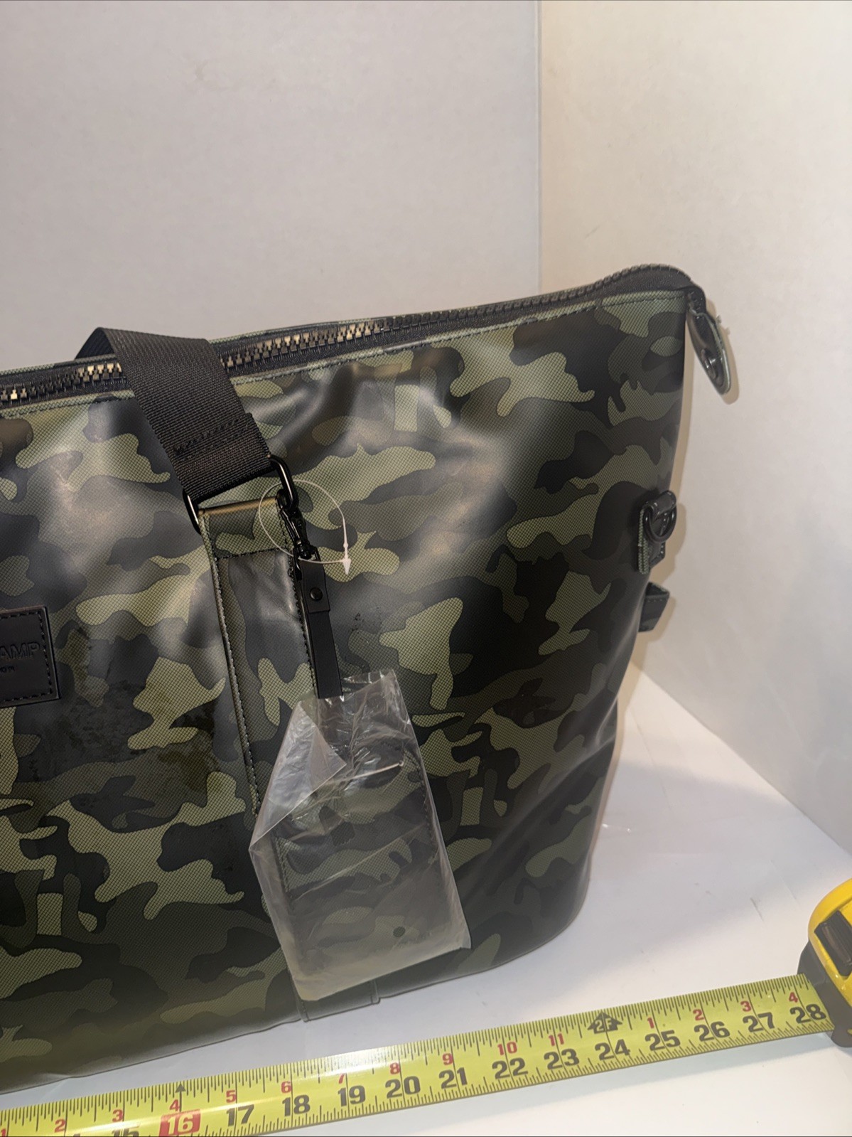 Duchamp Rubberized Camo Tote Duffle Bag Carryall Travel Gym Weekender USB cable