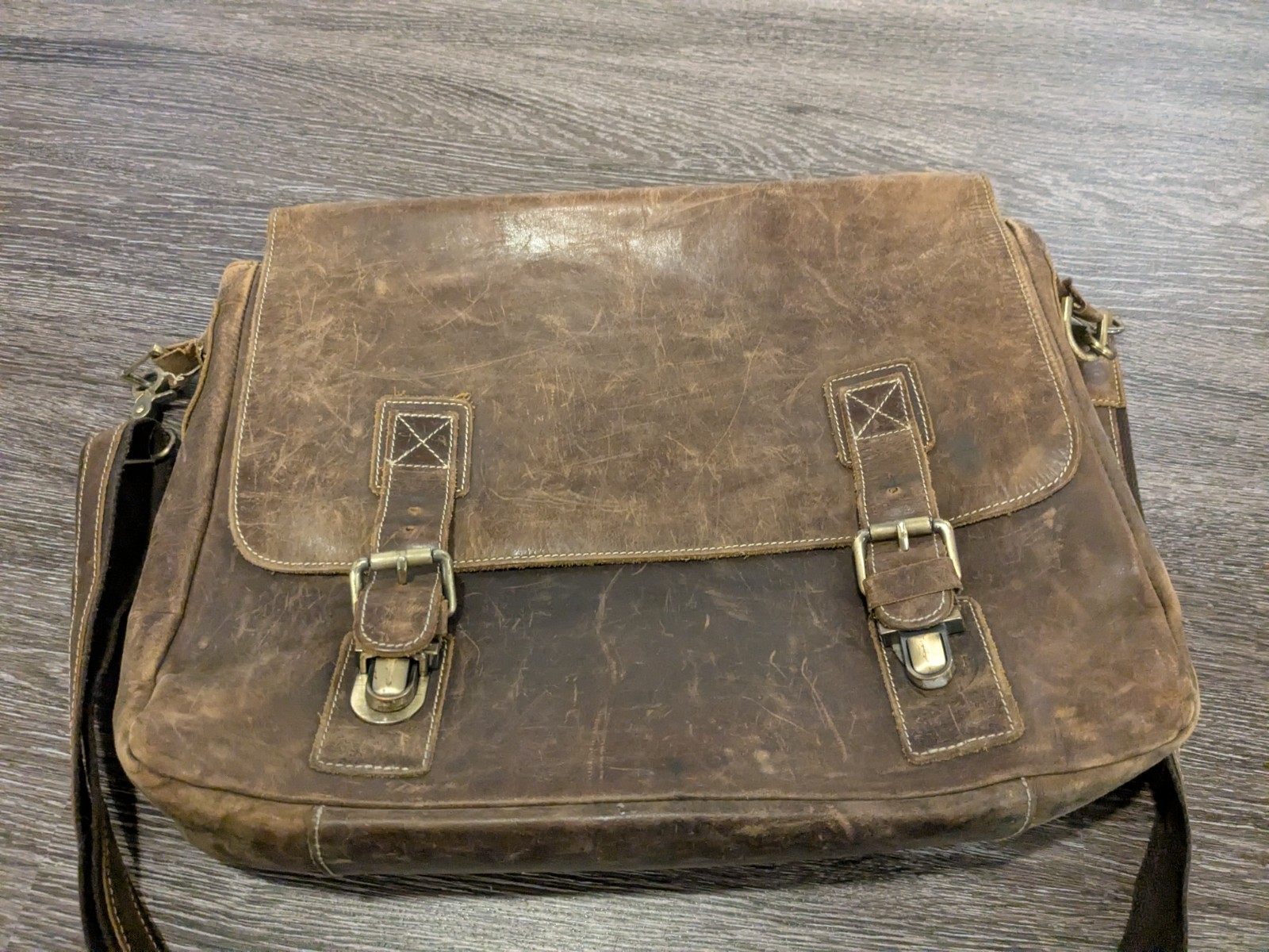 Kattee Men’s Leather Satchel Briefcase. Crazy Horse Full Grain – Fits 15” Laptop