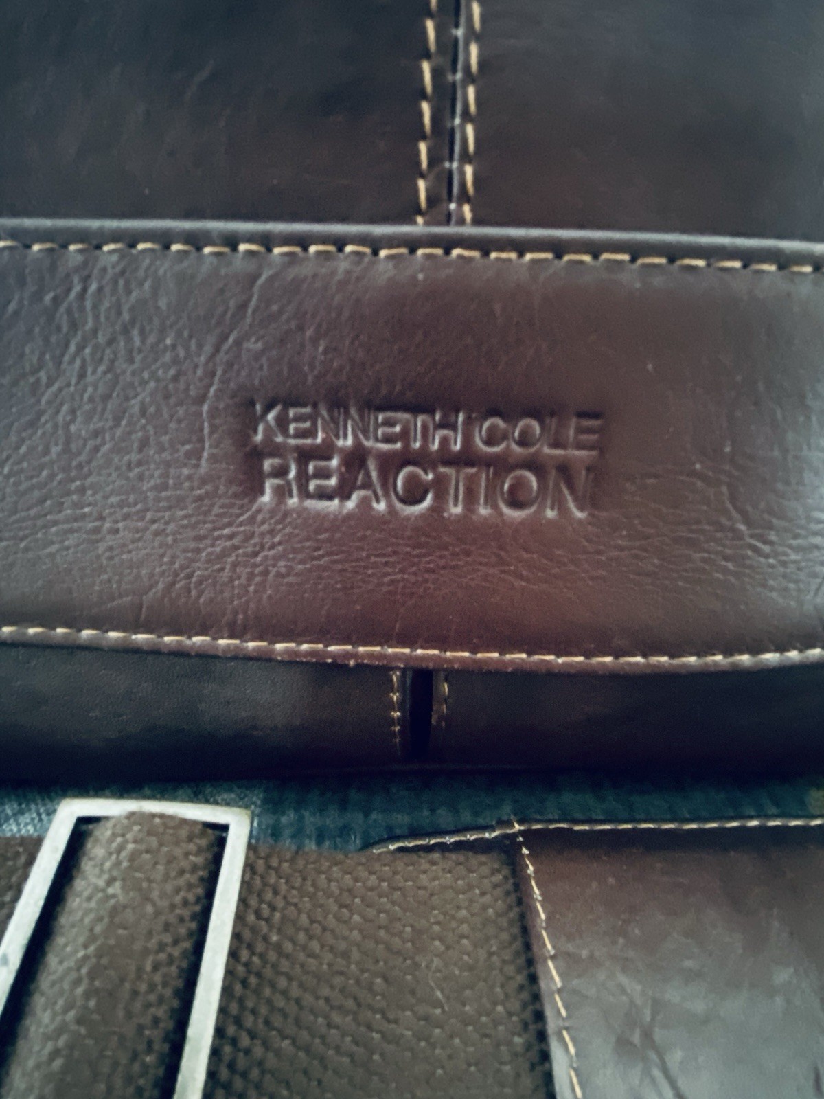 kenneth cole reaction leather messenger bag
