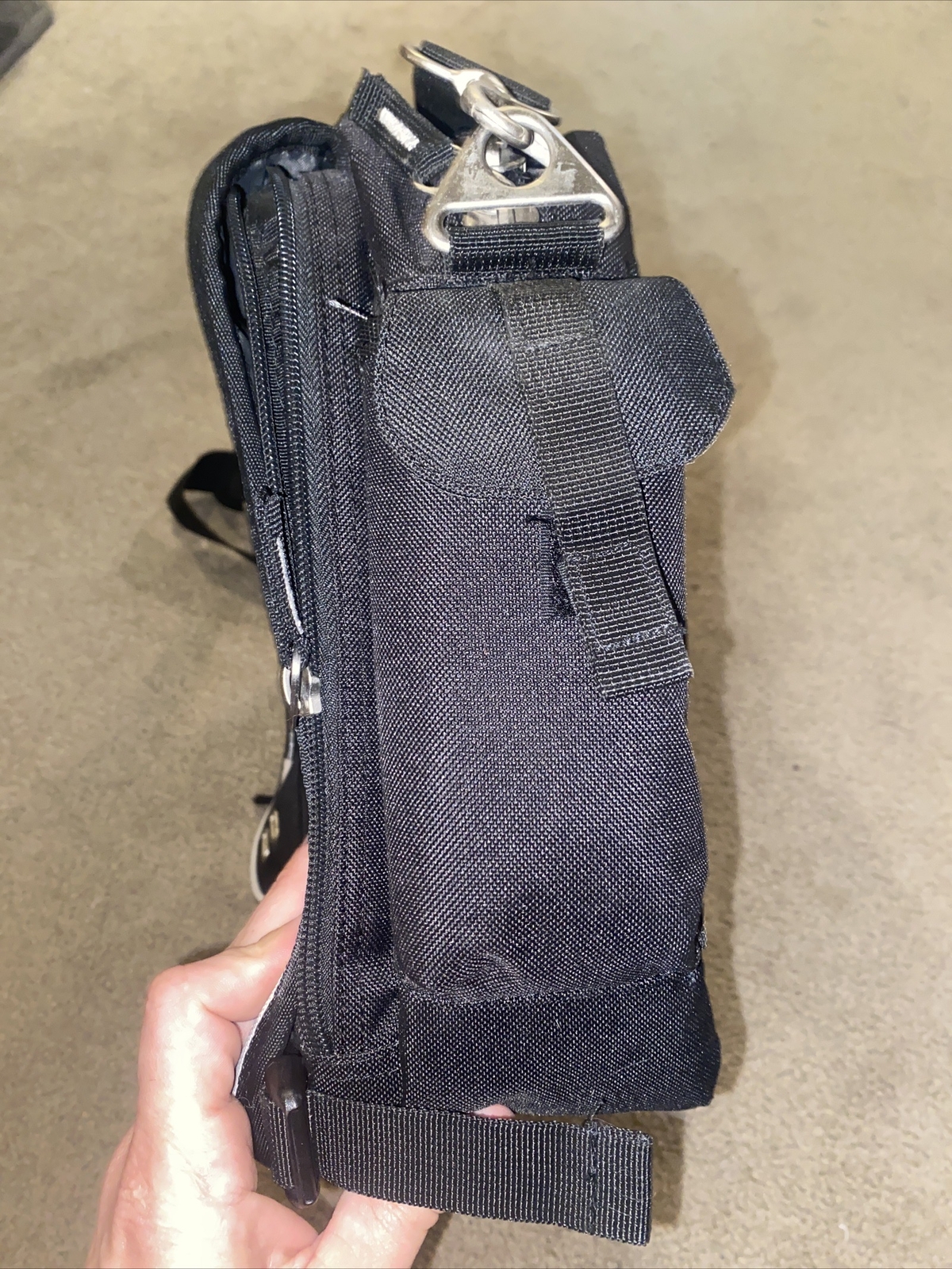 Ogio Black Tech Spec Hip Hop Tech Specs Messenger Laptop Travel Bag EUC 19×13