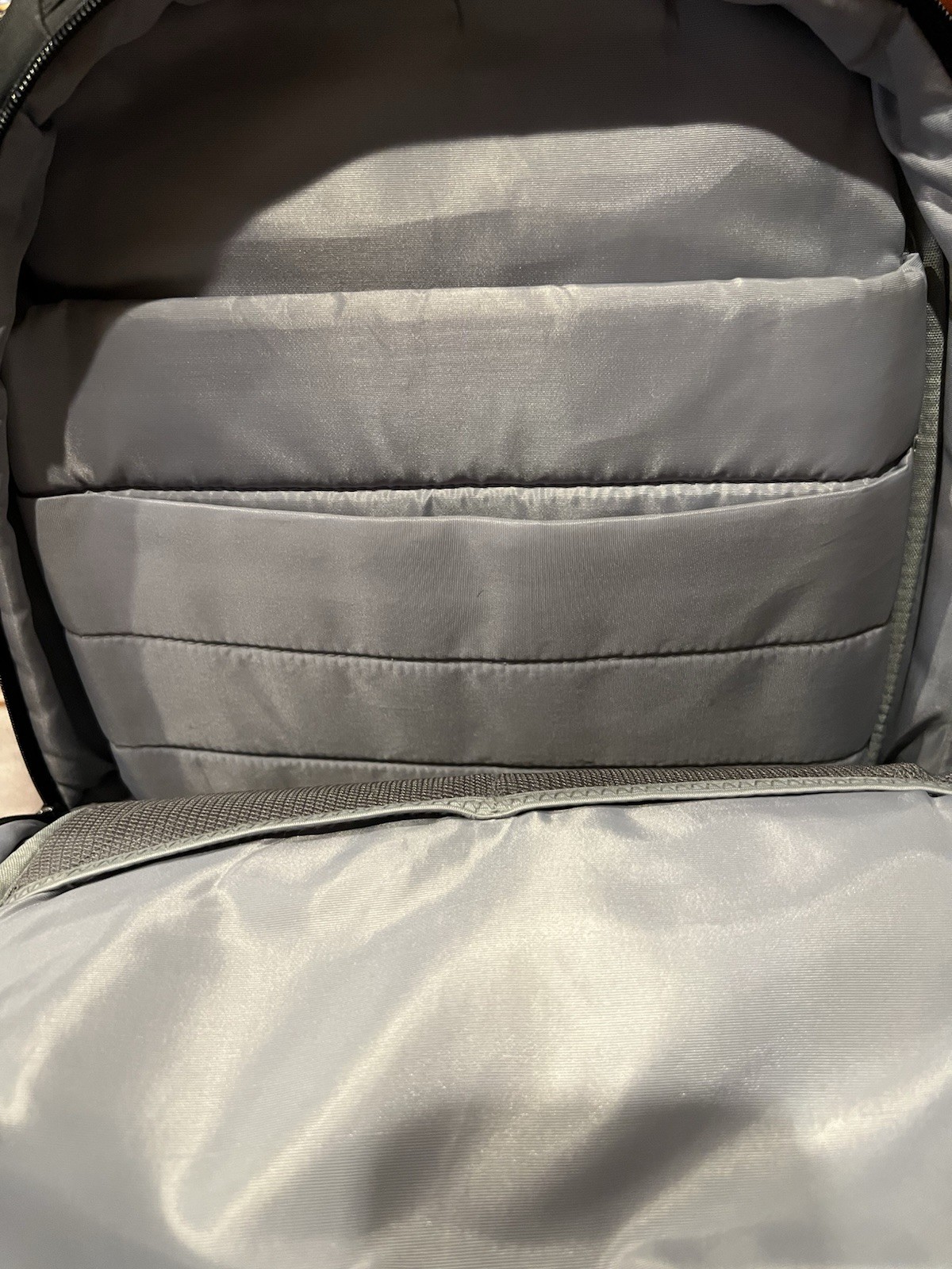 Borg Warner Black Gray Multi Zip Pocket 18″ x 12.5″ x 5″ Padded Laptop Back Pack
