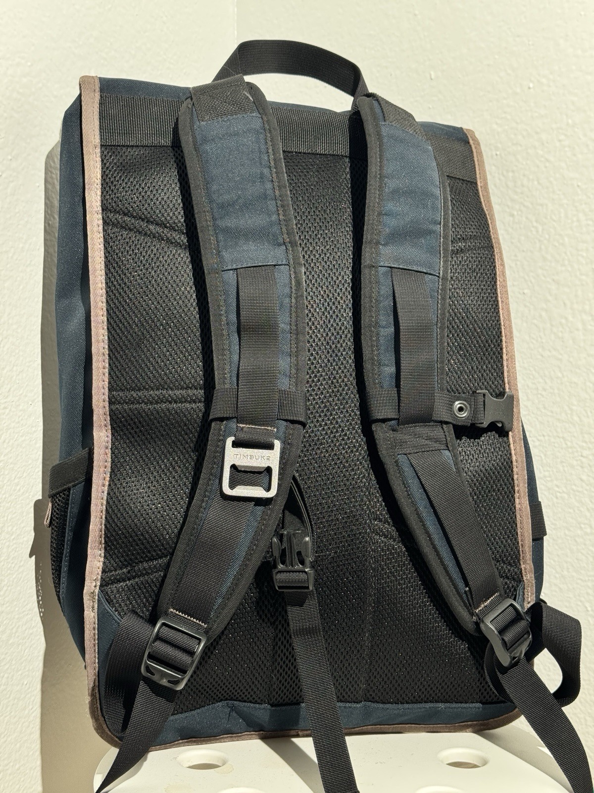 Timbuk2 Rogue Backpack Navy Gray Flap Top Laptop Daypack Mesh Bottle Pocket Bag