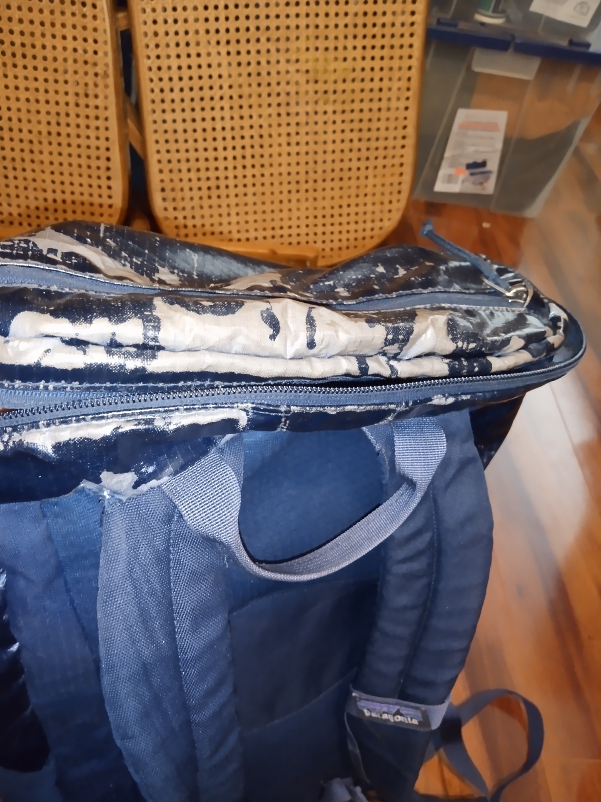 Patagonia Black Hole 25L Backpack Blue, Bubbling On Coating! See Photos!