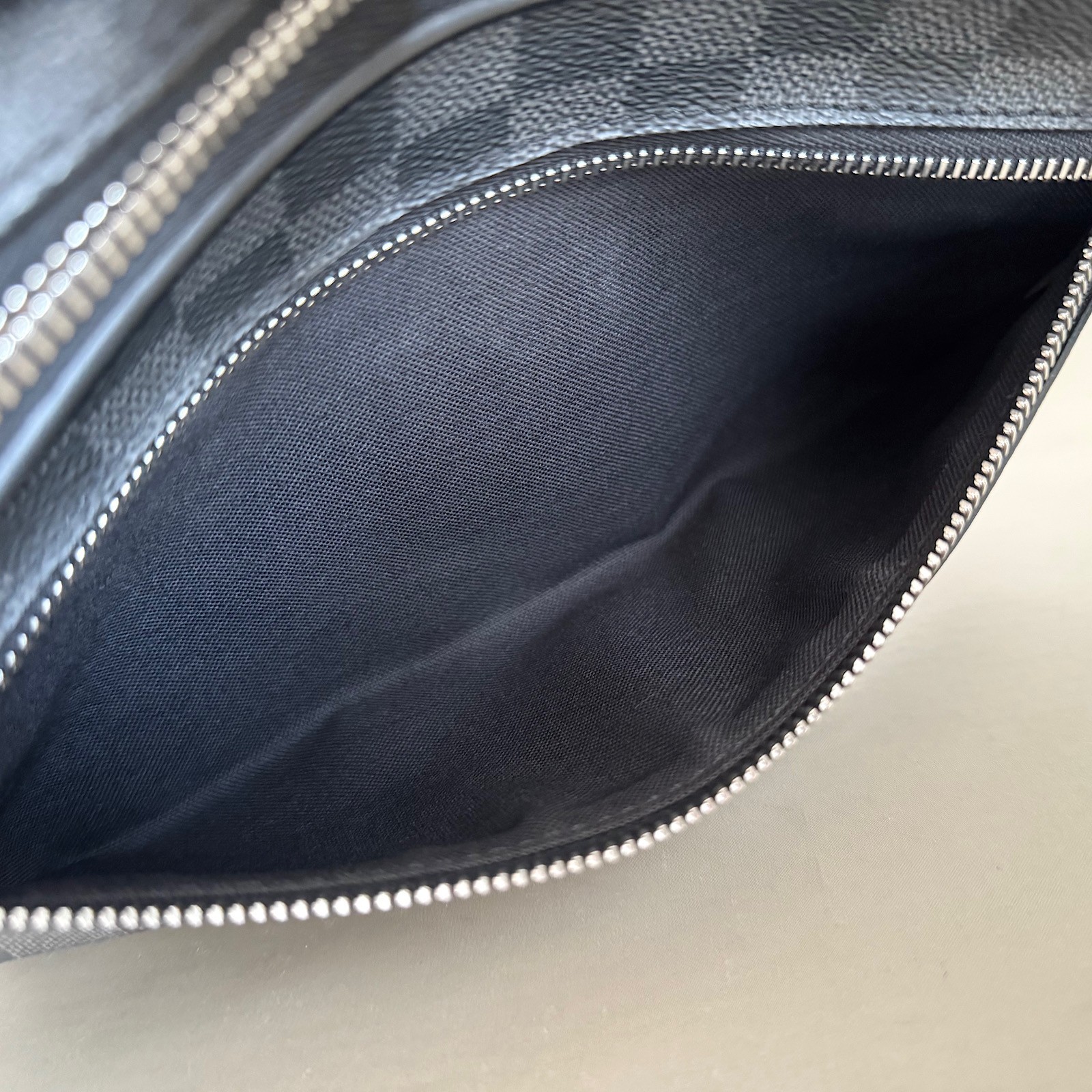 LOUIS VUITTON N41289 Ambler Damier Graphite Canvas Sling Bum Body Bag MB0186