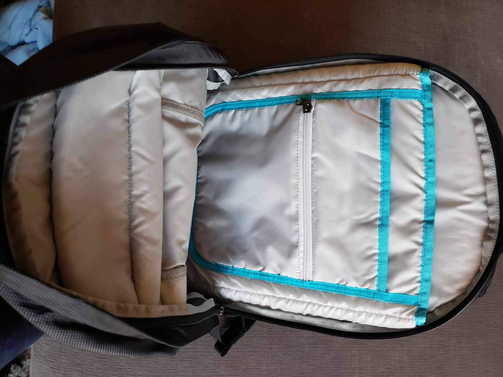 RARE!! Wharton School Backpack Chubb Exec – Thule Enroute 18 – NEW WITHOUT TAGS!