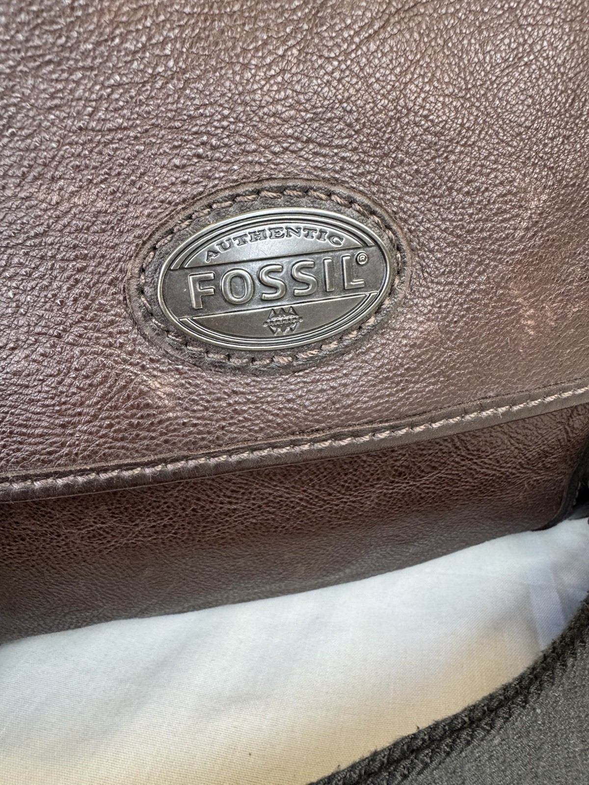 Fossil Estate Brown Leather Messenger/Shoulder/Laptop Bag – EXCELLENT CONDITION!