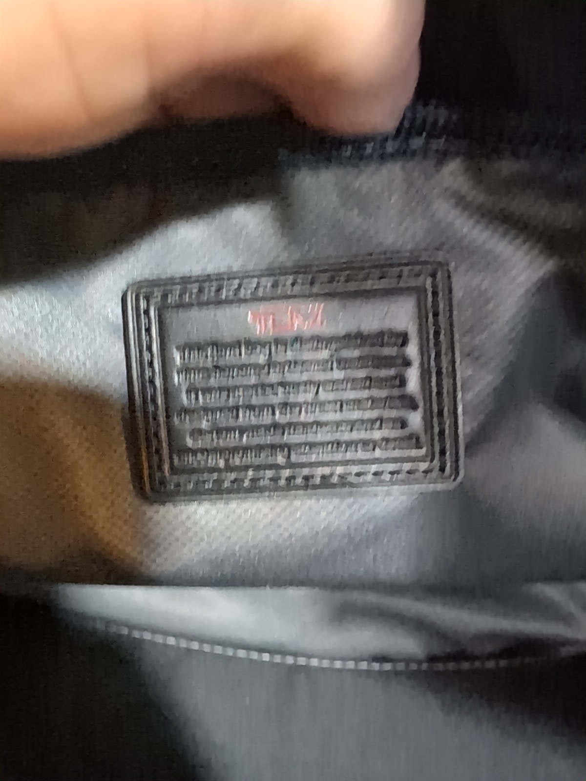 TUMI ALPHA 2 Expandable Laptop Briefcase Black Leather Model 96141 D2 READ