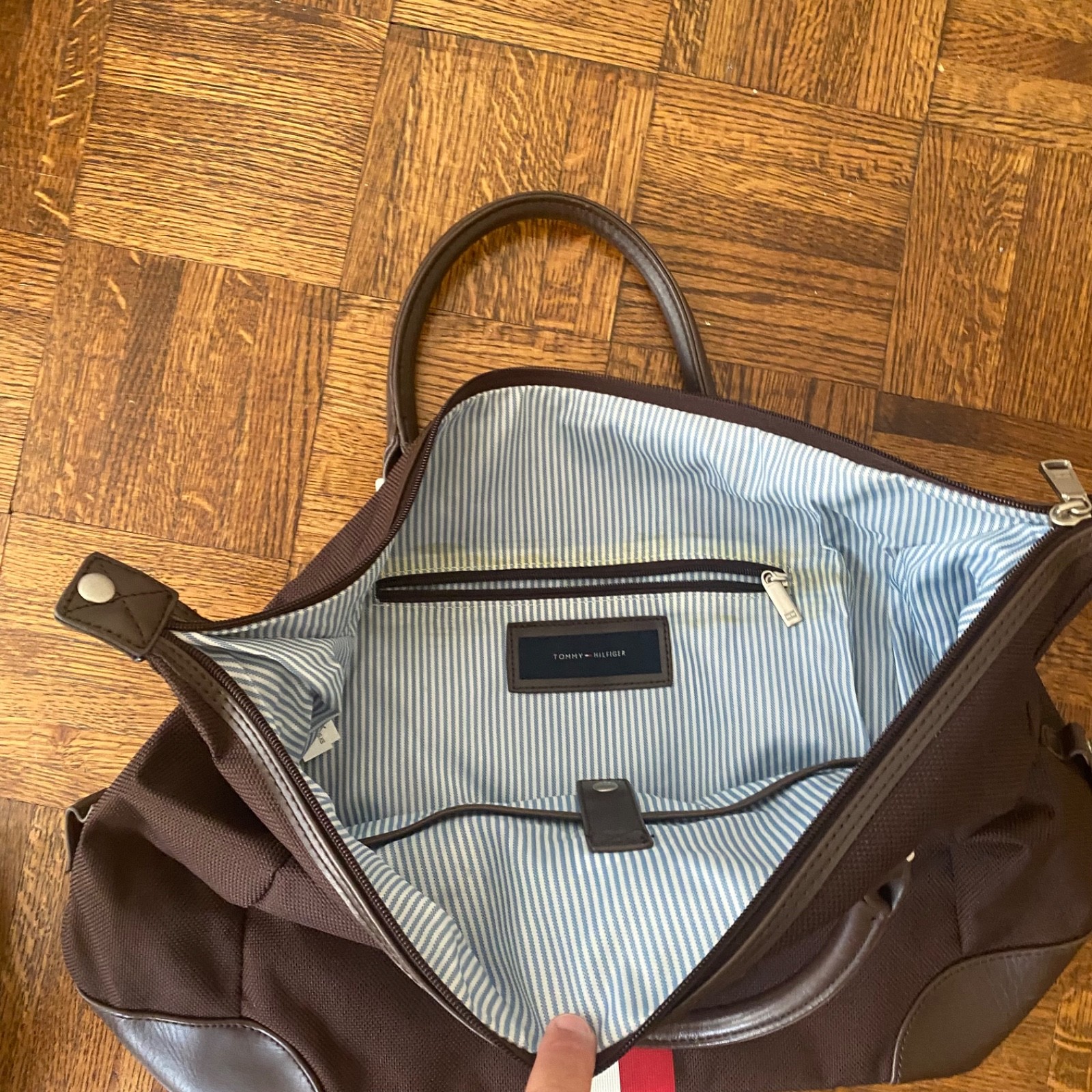 Genuine Mens Tommy Hilfiger Brown Canvas Leather 18″ Weekender Travel Bag