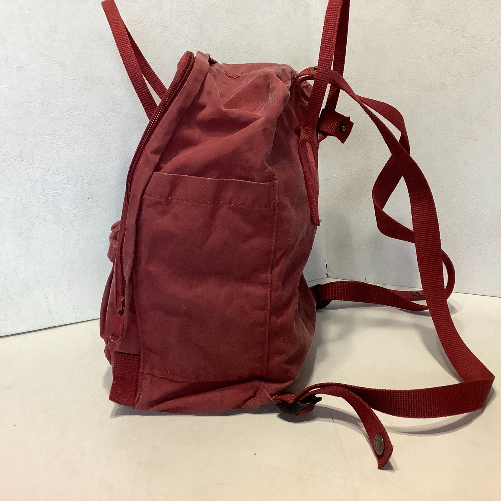 Fjallraven Kanken Classic Backpack 23510 Red 13″ x 10″