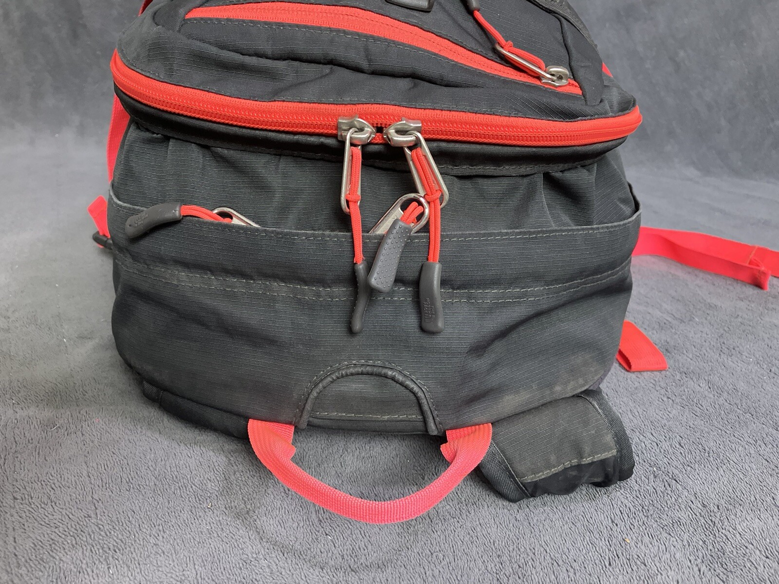 The North Face Recon Backpack Dark Gray Laptop Hiking Day Bag Padded Back