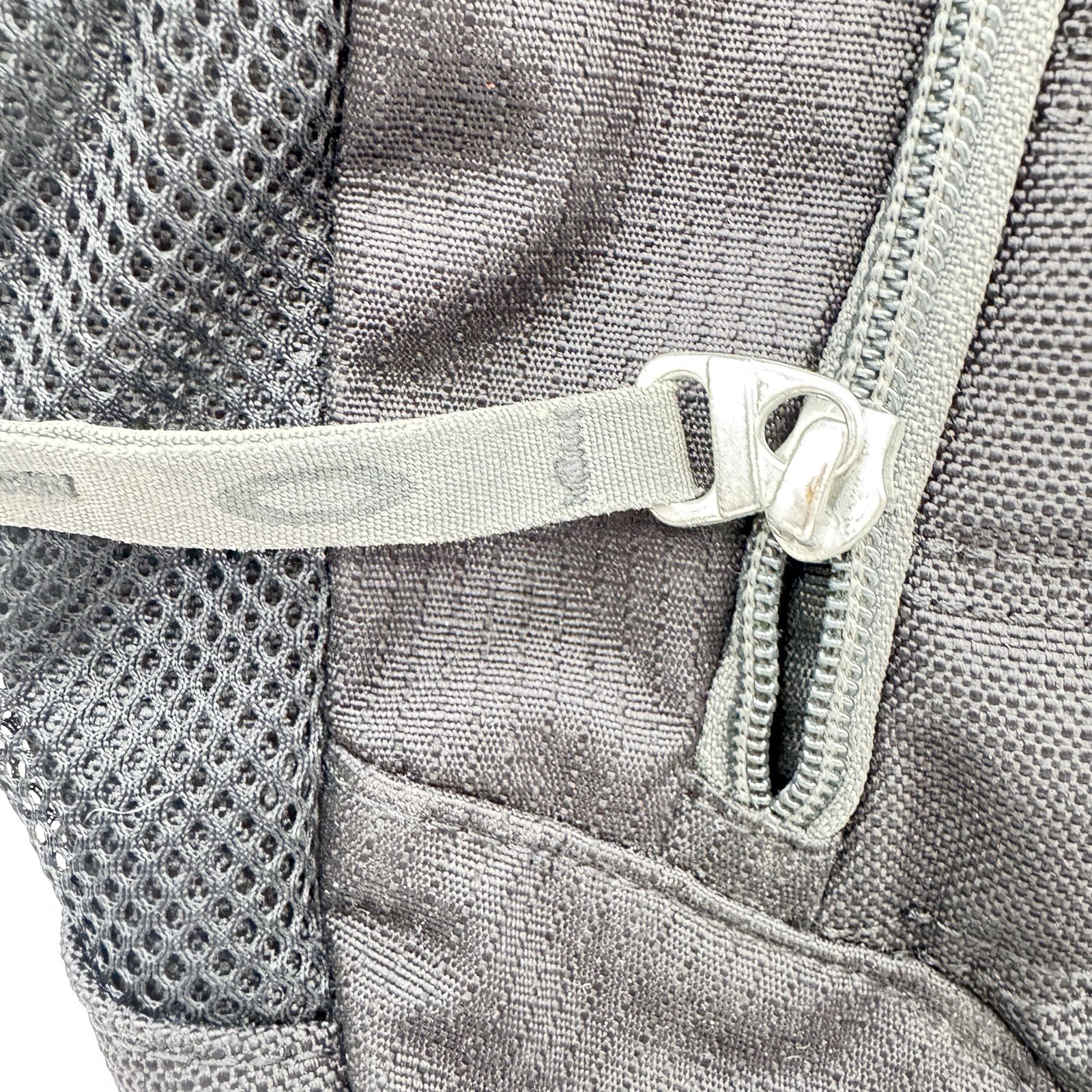 Oakley 5-Speed Backpack Grigio Scuro Medium Sized # 92792 Black