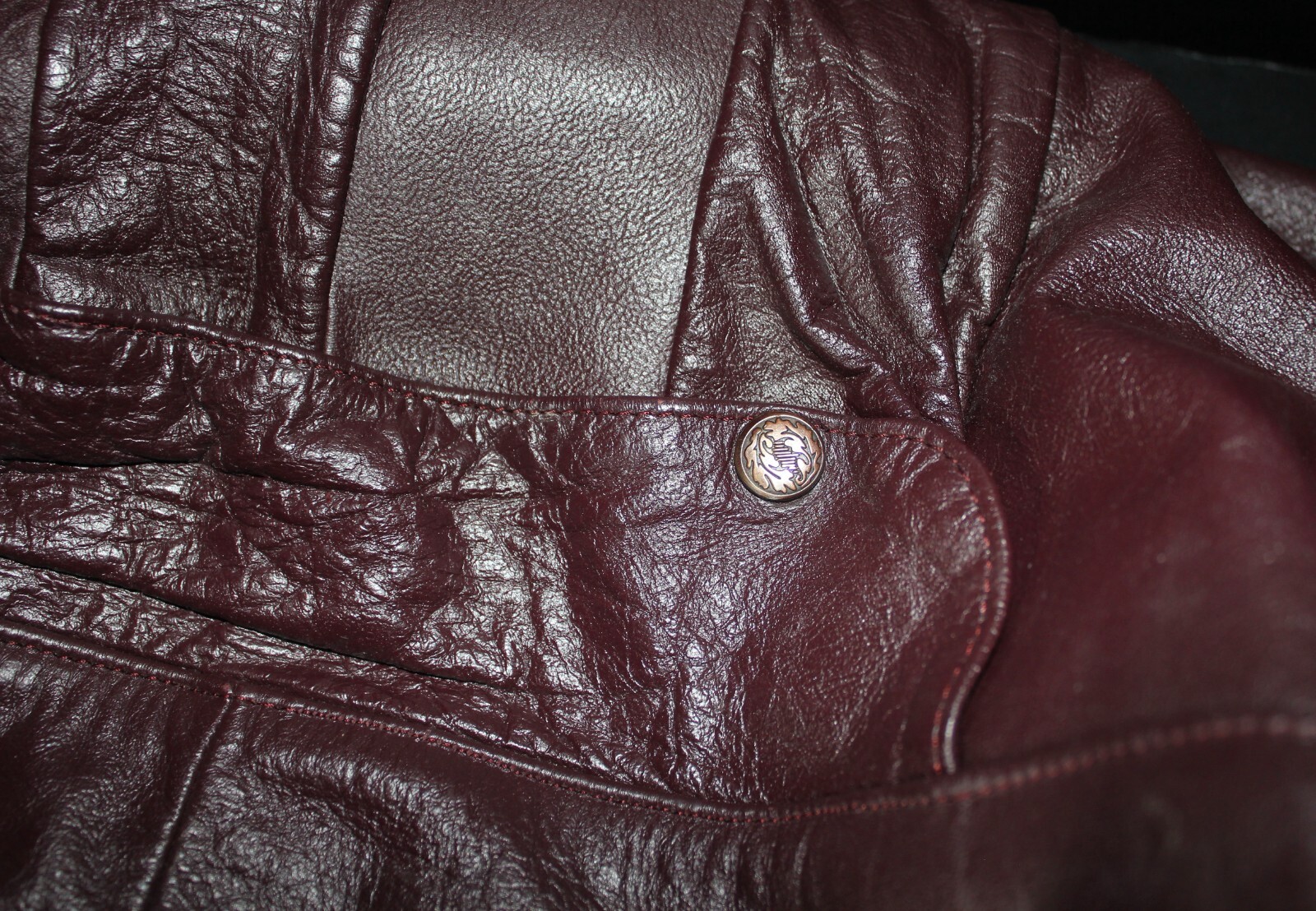 Outback Large Brown 22″ Cab Leather Duffle Bag. Condition Is Very Good.