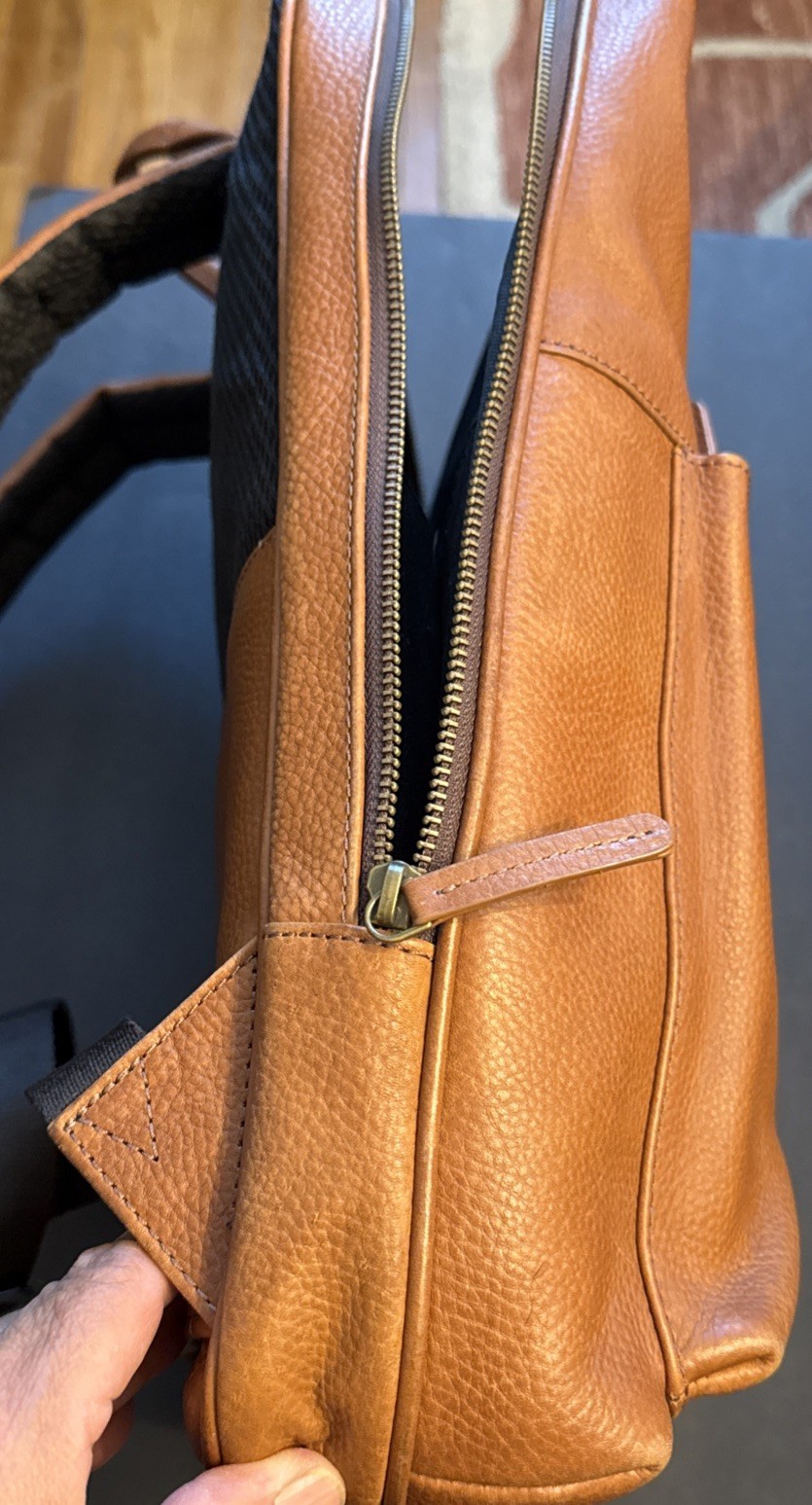 Johnston & Murphy Leather Backpack Computer Bag Slim Lightweight Commuter * NWT