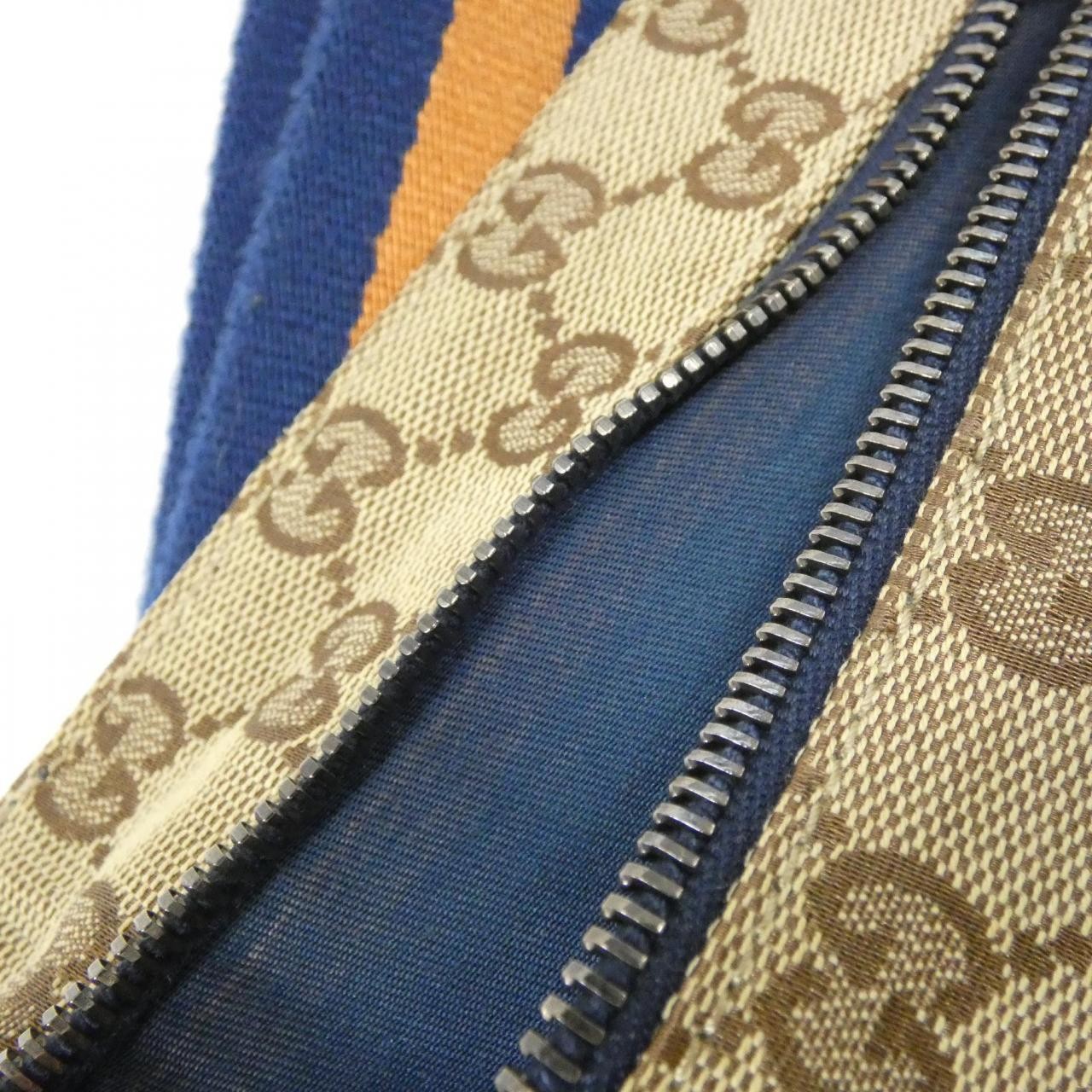 Authentic [Vintage] Gucci 28566 Waist Bag #270-004-233-8847